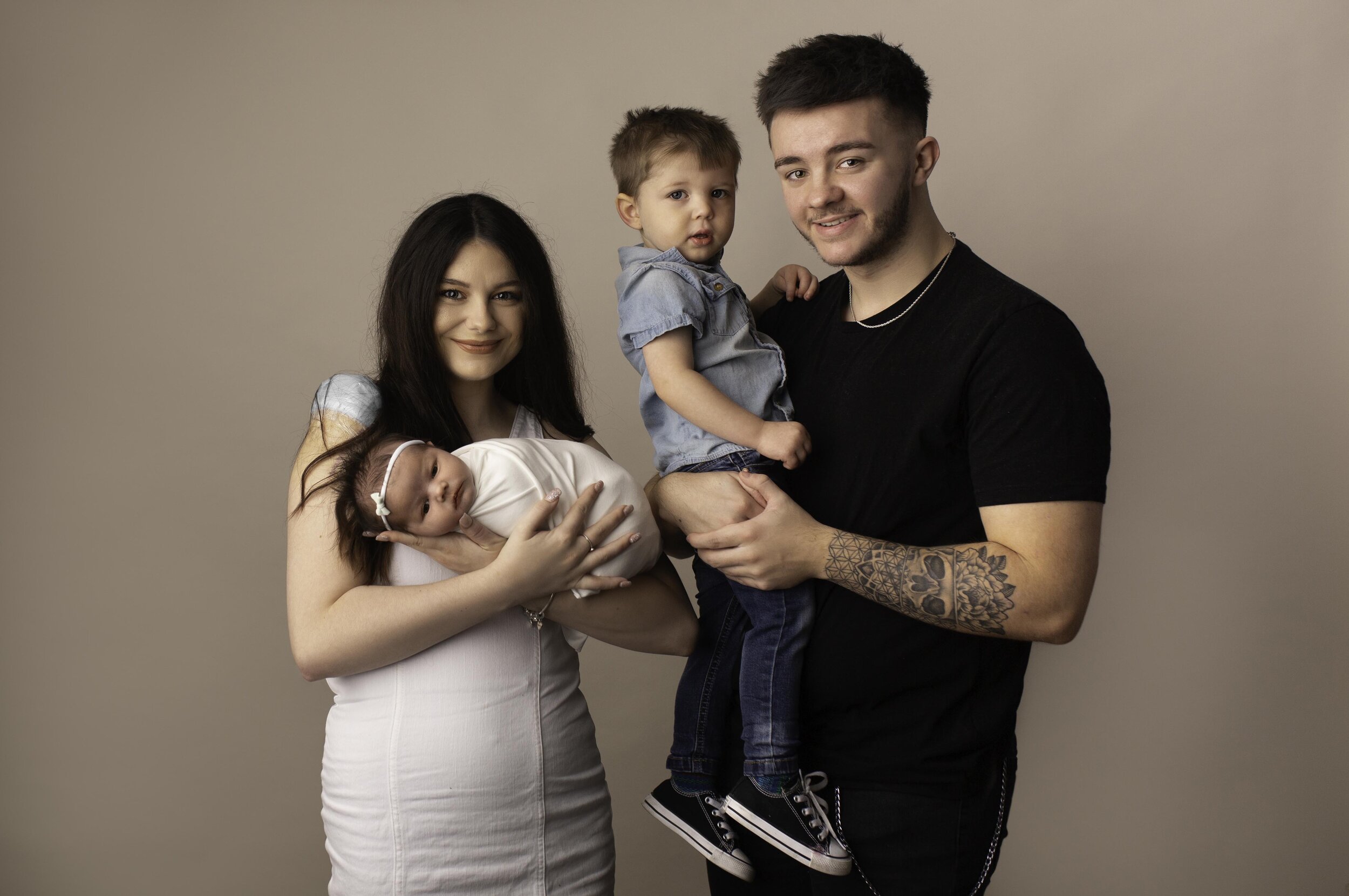 LEA-COOPER-PHOTOGRAPHY-NEWBORN-PHOTOSHOOT-BABY-PHOTOGRAPHY-WILLENHALL-WOLVERHAMPTON-NEWBORN-PHOTOGRAPHY-BILSTON-17.jpg