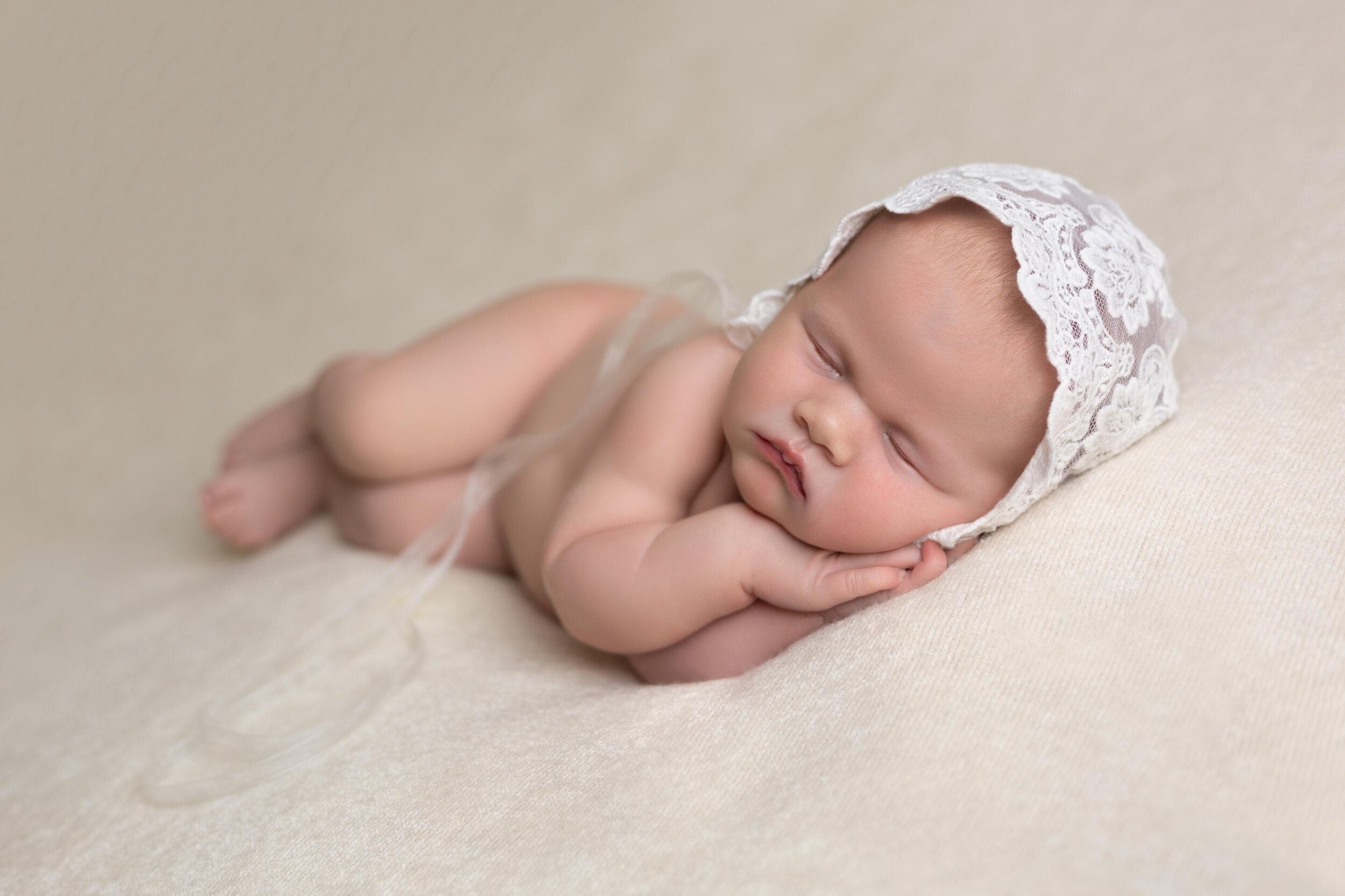 NEWBORN-PHOTOGRAPHY-LEA-COOPER-PHOTOGRAPHY-WOLVERHAMPTON-PHOTOGRAPHY-walsall.jpg