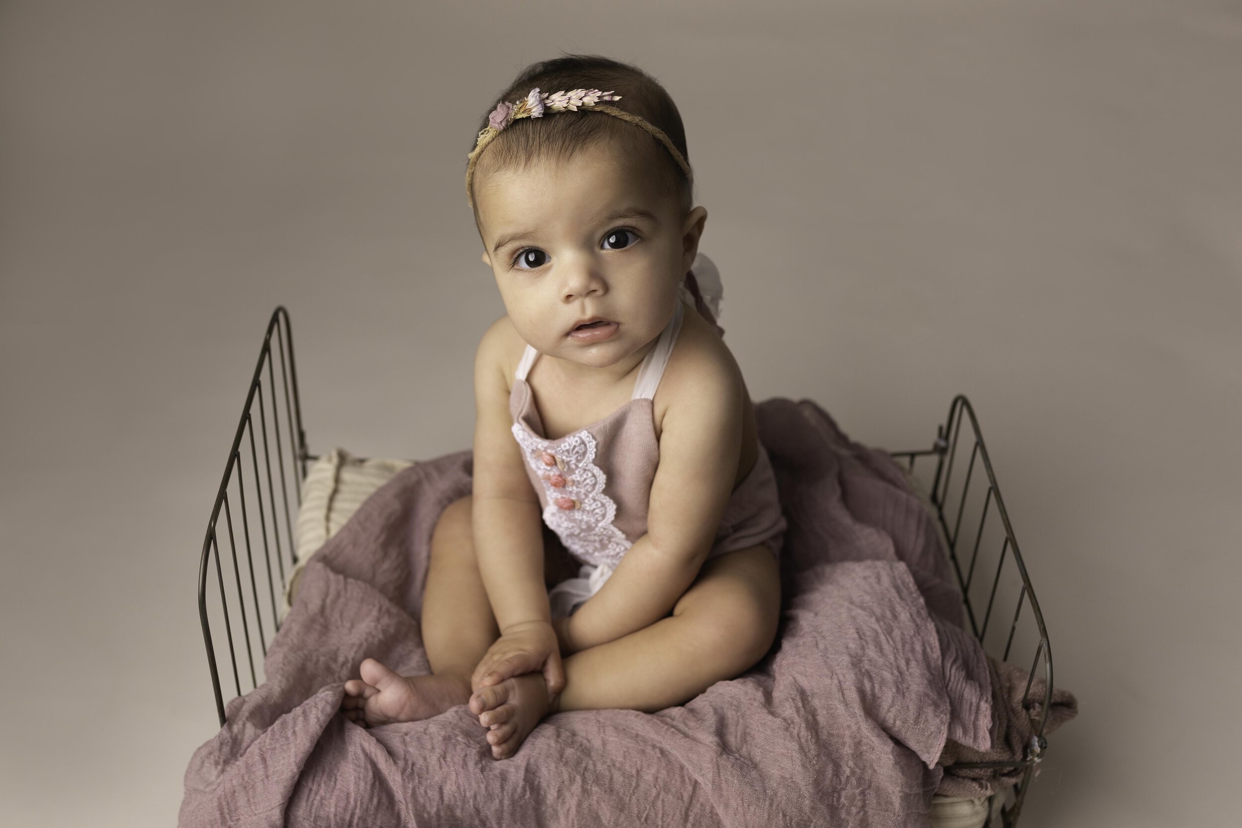 6-months-sitter-milestone-children-photoshoot-lea-cooper-photography.jpg