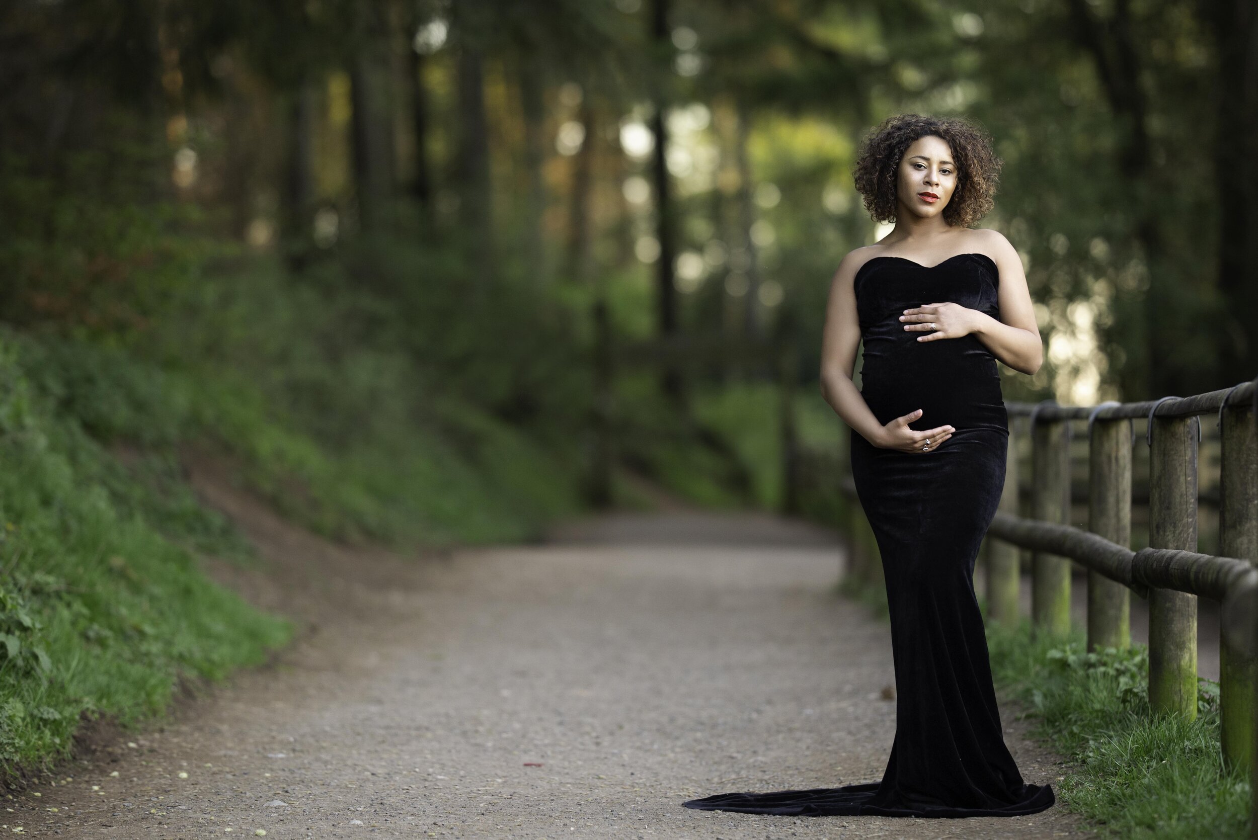 outdoors-maternity-photography-willenhall-wolverhampton-lea-cooper-photography-west-midlands-black-dress.jpg