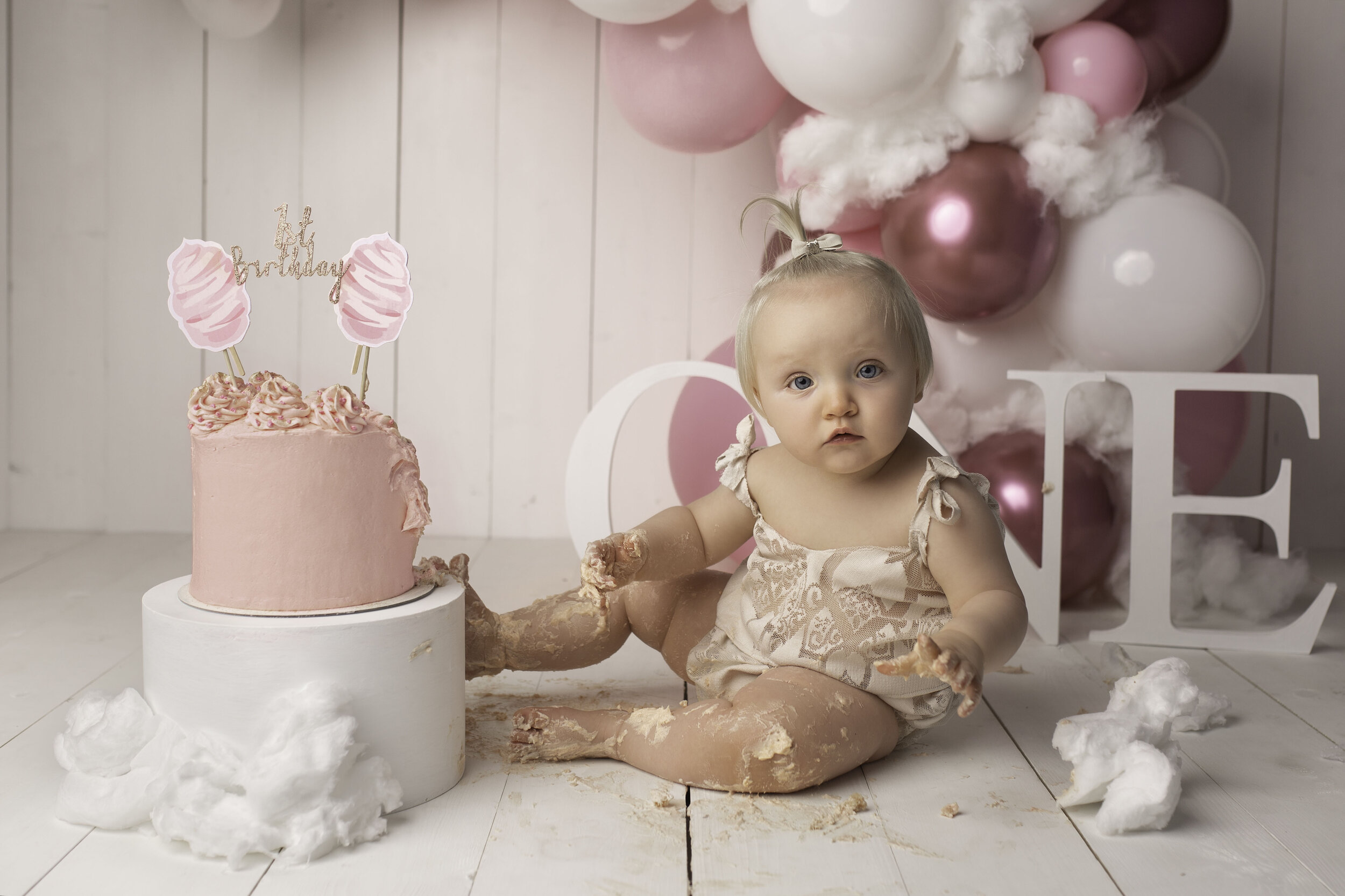 CAKE-SMASH-WILLENHALL-WOLVERHAMPTON CAKE SMASH -PHOTOGRAPHER-1ST-BIRTHDAY-CHILDRENS PHOTOSHOOT-18.jpg