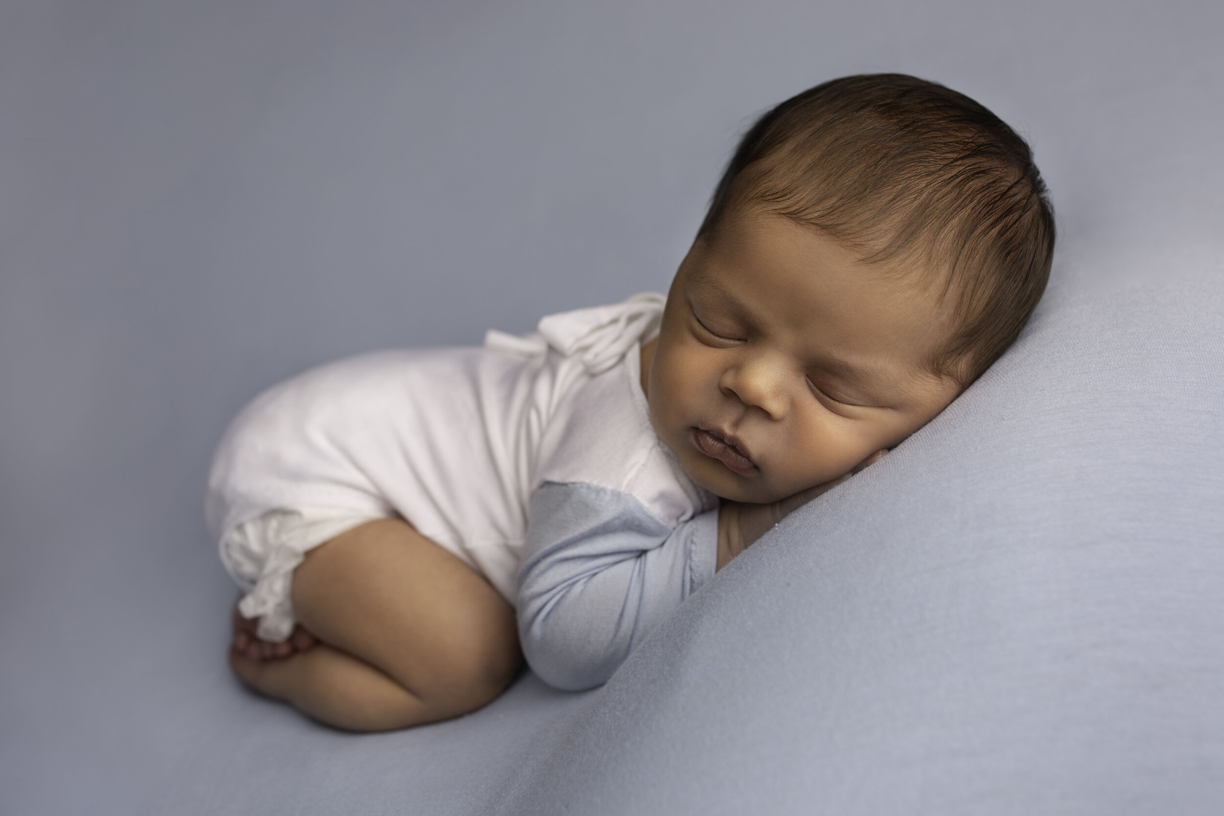 LUTHER-NEWBORN-BABY-PHOTOSHOOT-LEA-COOPER-PHOTOGRAPHY-WOLVERHAMPTON-WILLENHALL-11.jpg