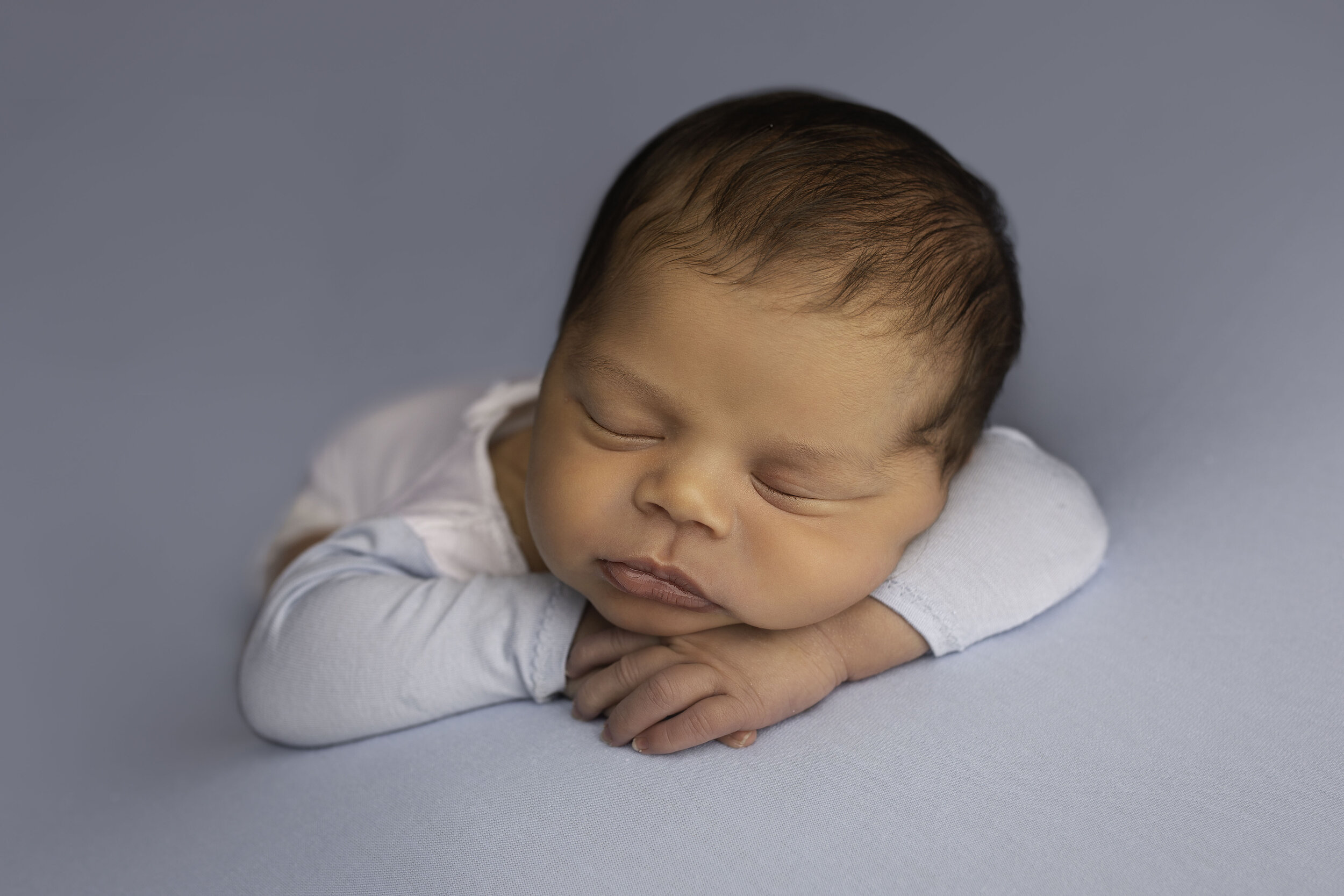 LUTHER-NEWBORN-BABY-PHOTOSHOOT-LEA-COOPER-PHOTOGRAPHY-WOLVERHAMPTON-WILLENHALL-12.jpg