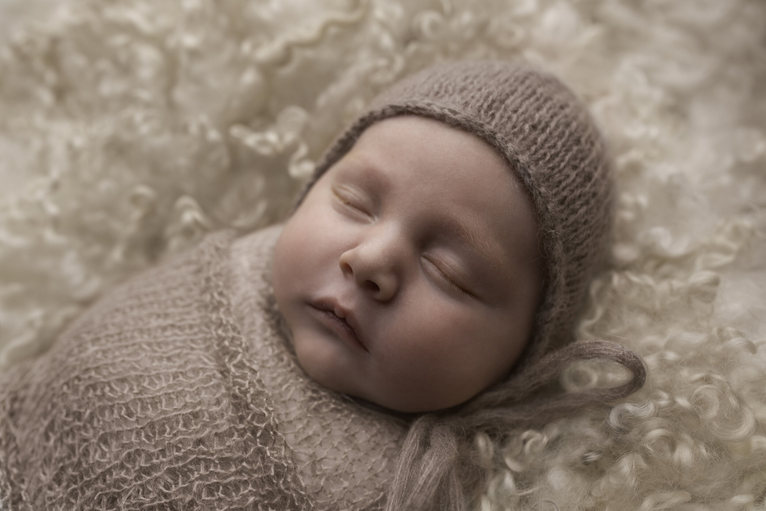 ROMAN-NEWBORN-PHOTOSHOOT-BABY-PHOTOGRAPHER-NEWBORN-PHOTOGRAPHY-LEA-COOPER-PHOTOGRAPHY-WILLENHALL-WOLVERHAMPTON-UK6.jpg