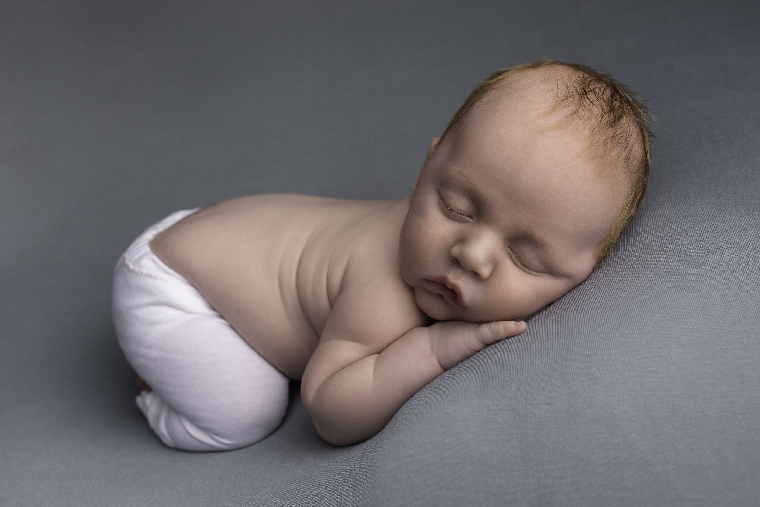 ROMAN-NEWBORN-PHOTOSHOOT-BABY-PHOTOGRAPHER-NEWBORN-PHOTOGRAPHY-LEA-COOPER-PHOTOGRAPHY-WILLENHALL-WOLVERHAMPTON-UK9.jpg