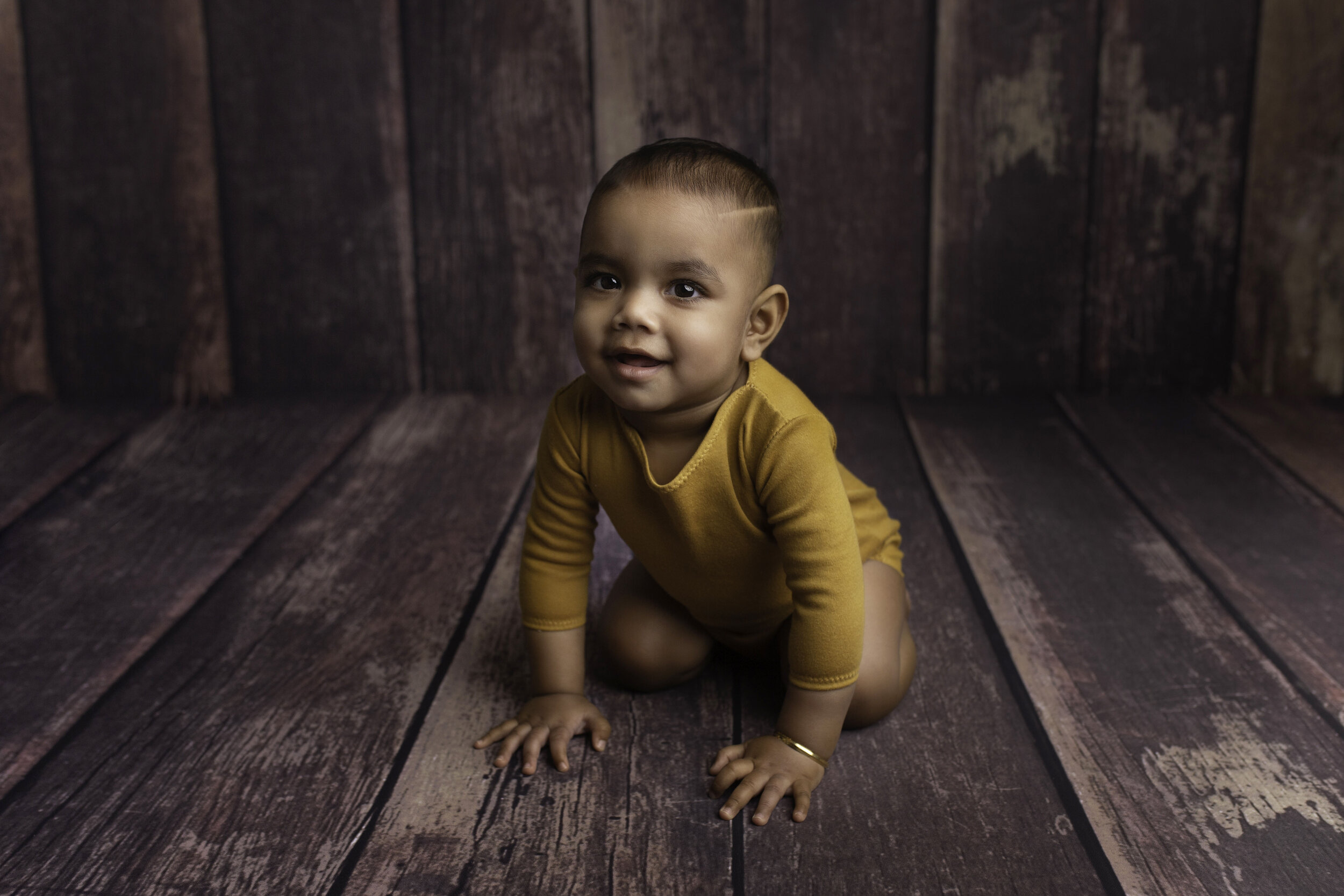 BABY-TWINS-BIRTHDAY-PHOTOSHOOT-CAKE-SMASH-LEA-COOPER-PHOTOGRAPHY-WILLENHALL-WOLVERHAMPTON-3.jpg