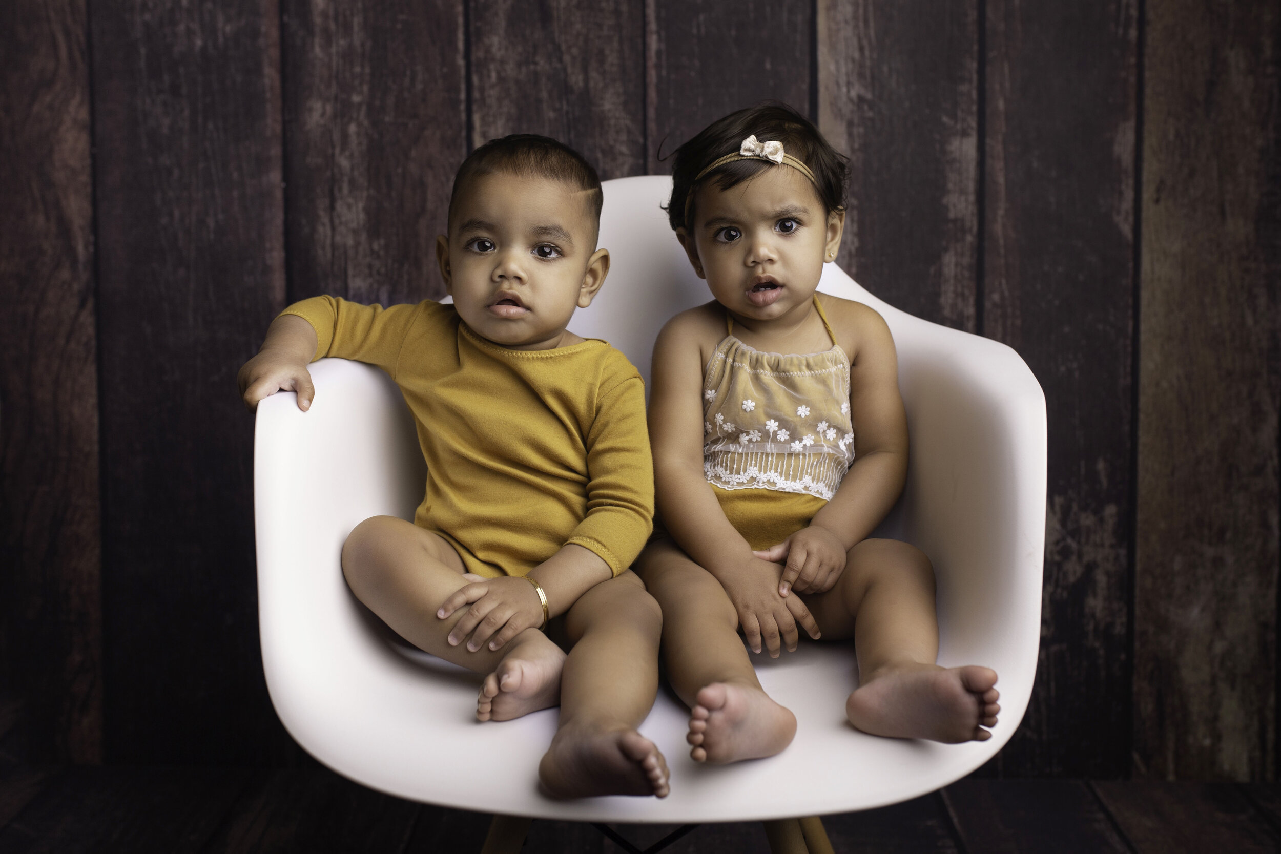 BABY-TWINS-BIRTHDAY-PHOTOSHOOT-CAKE-SMASH-LEA-COOPER-PHOTOGRAPHY-WILLENHALL-WOLVERHAMPTON-10.jpg