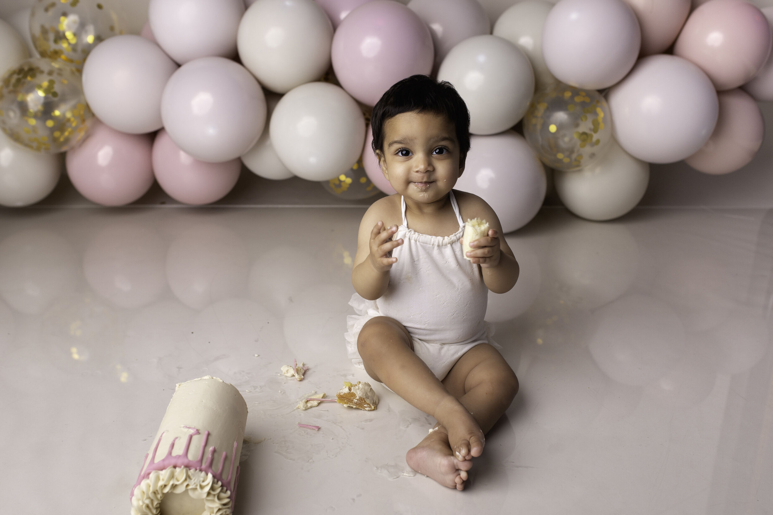 Amaira-cake-smash-photoshoot-wolverhampton-cake-smash-photographer-birmingham-west-midlands-uk21.jpg