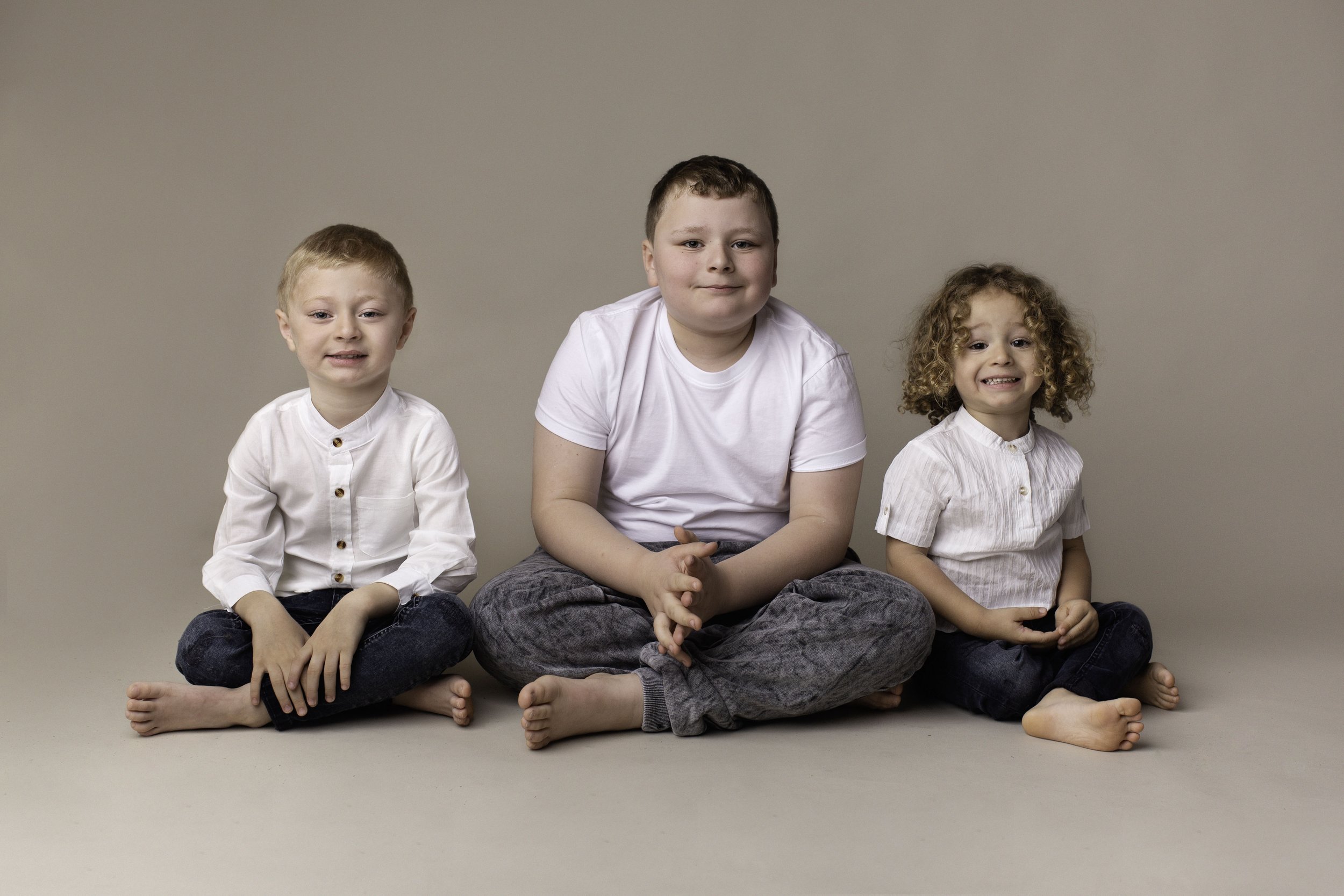 LETTICIA-FAMILY-PHOTOSHOOT-WOLVERHAMPTON-FAMILY-PHOTOGRAPHY-BIRMINGHAM-LEA-COOPER-PHOTOGRAPHY-WILLENHALL-UK24.jpg