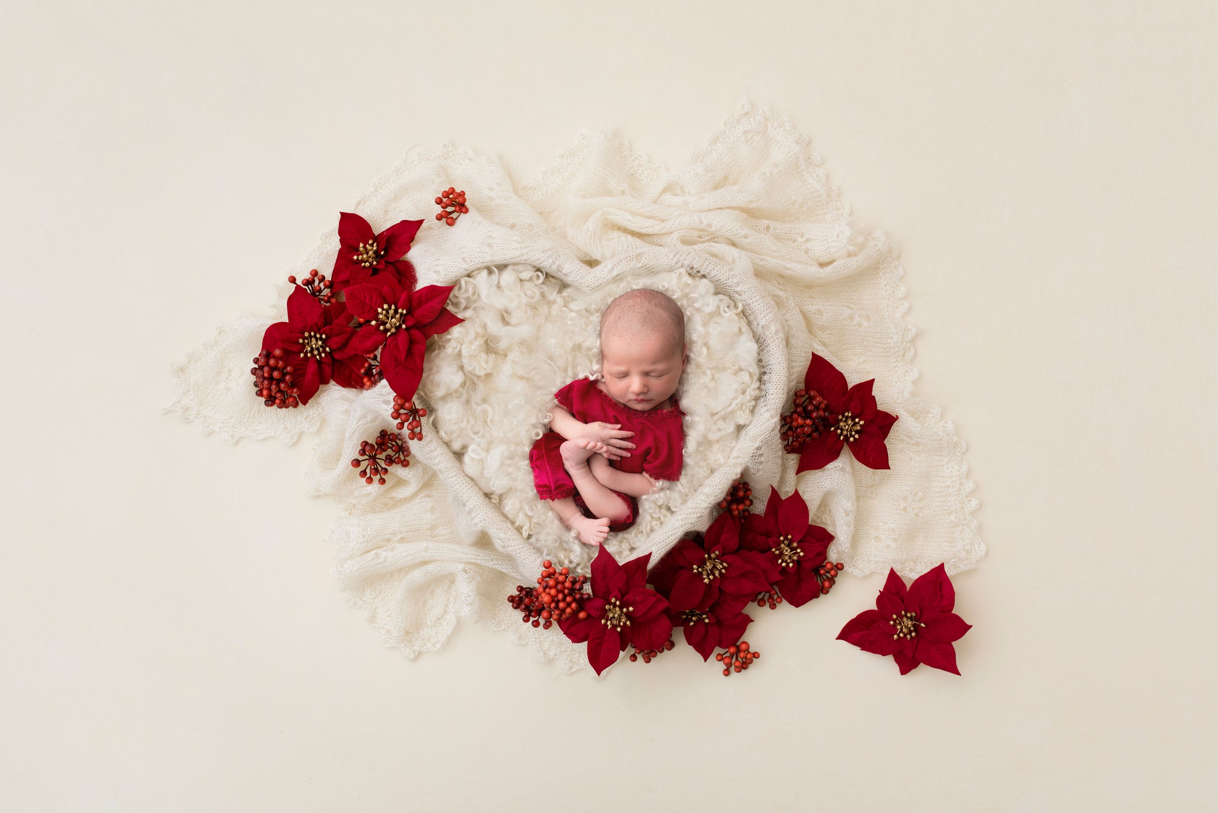 EDITH-NEWBORN-PHOTOSHOOT-WOLVERHAMPTON-BABY-PHOTOGRAPHY-BIRMINGHAM-LEA-COOPER-PHOTOGRAPHY-WILLENHALL-UK33.jpg