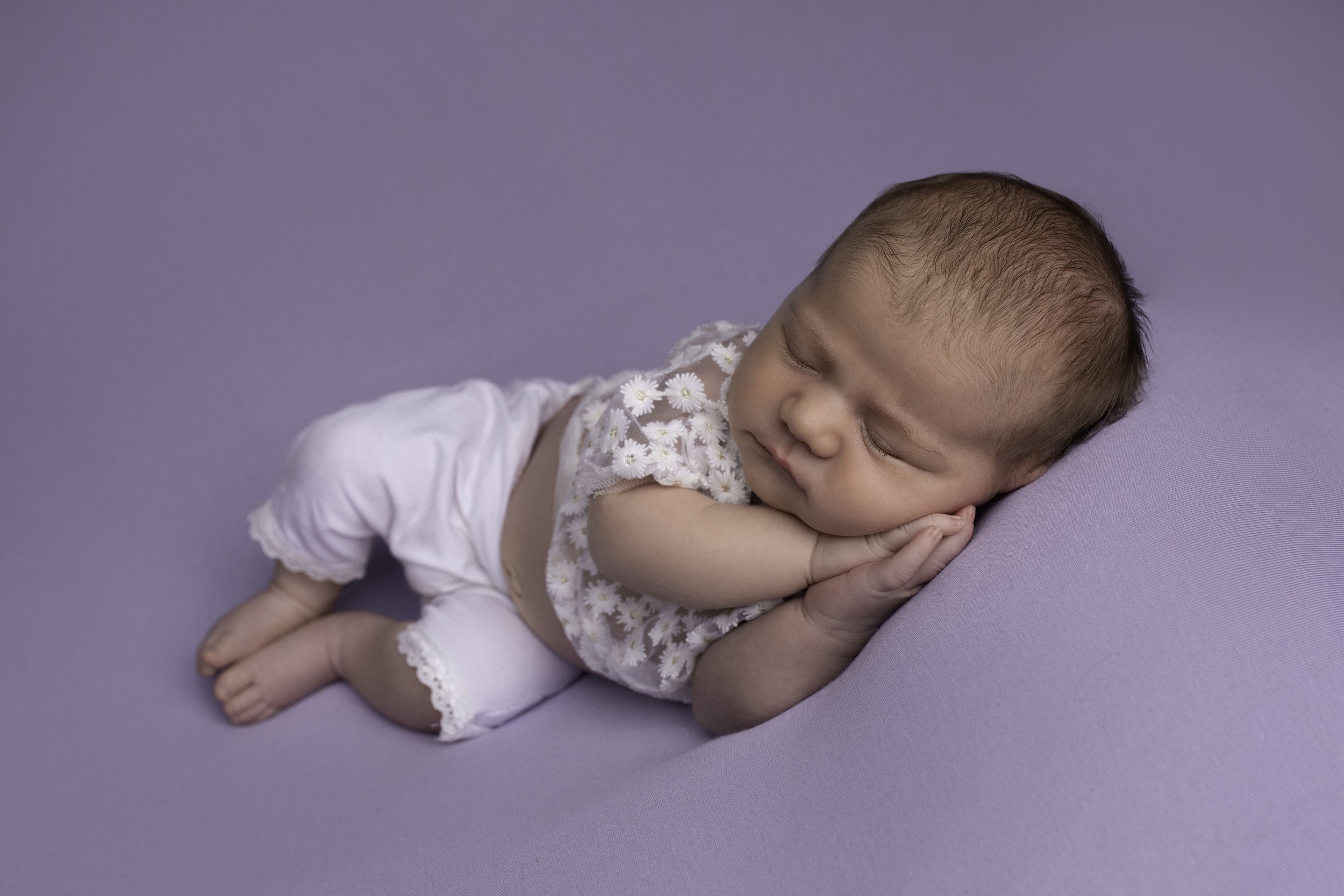 REMI-NEWBORN-PHOTOSHOOT-WOLVERHAMPTON-NEWBORN-PHOTOGRAPHER-BIRMINGHAM-LEA-COOPER-PHOTOGRAPHY-UK-15.jpg