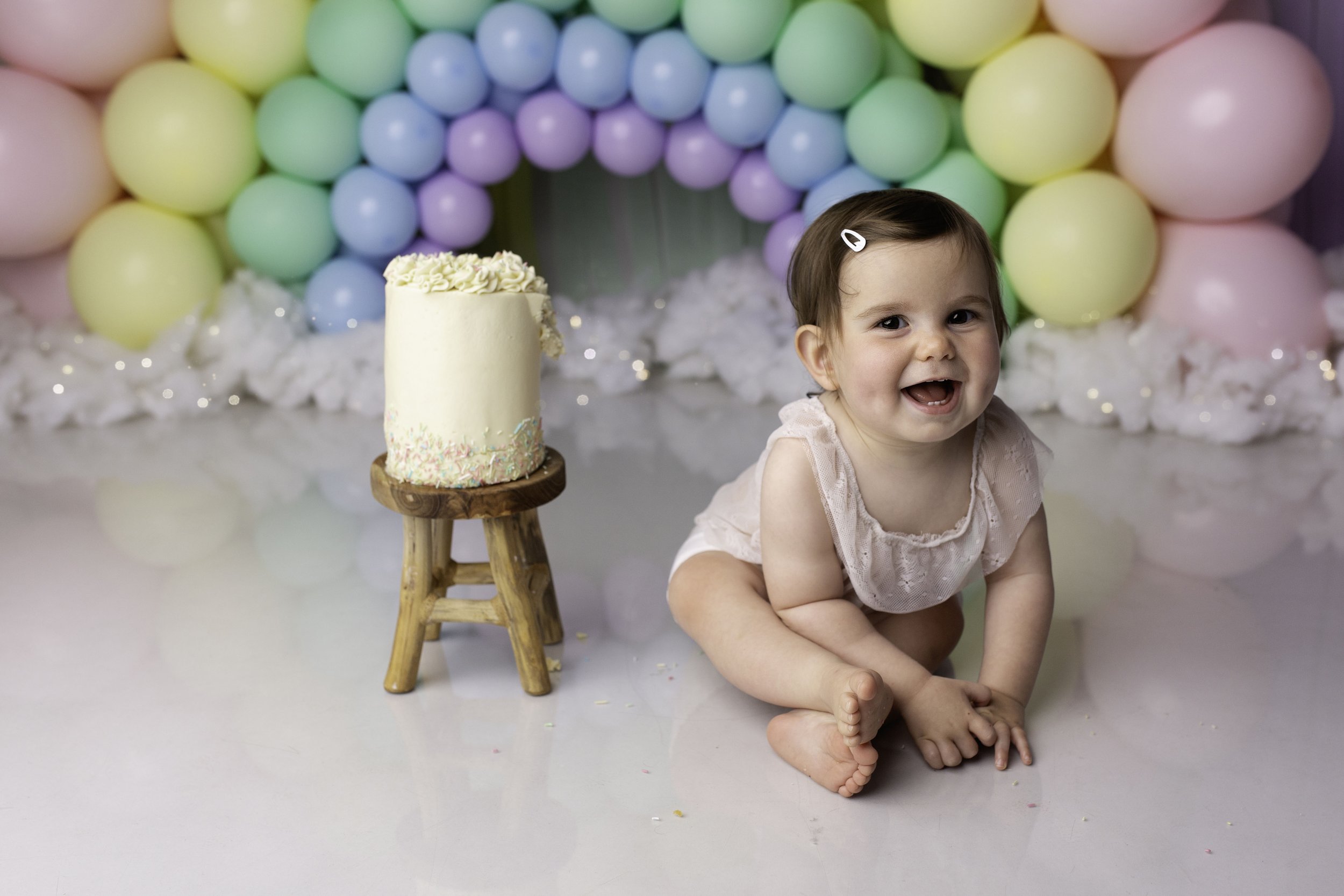 Madison-cake-smash-photoshoot-wolverhampton-cake-smash-photographer-birmingham-cake-smash-photography-willenhall-15.jpg