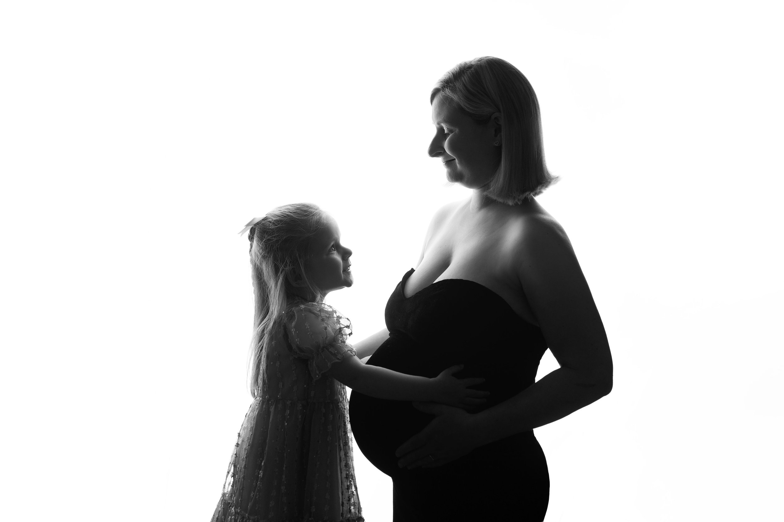 FAYE-MATERNITY-PHOTOSHOOT-BIRMINGHAM-PREGNANCY-PHOTOGRAPHER-WOLVERHAMPTON-MATERNITY-PHOTOS-WILLENHALL-16.jpg