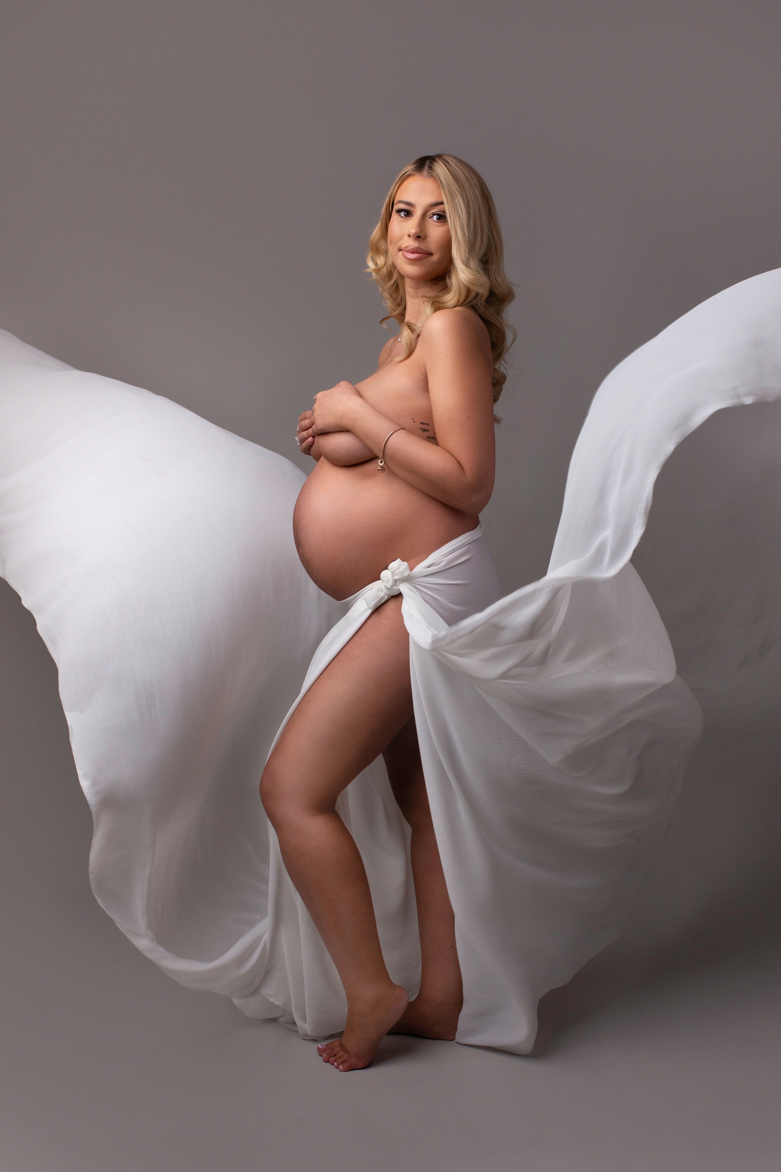 MATERNITY PHOTOGRAPHY WOLVERHAMPTON - MATERNITY PHOTOGRAPHY BIRMINGHAM - MATERNITY PHOTOGRAPHY WILLENHALL - MATERNITY PHOTOGRAPHY CANNOCK - MATERNITY PHOTOGRAPHY TELFORD - LEA COOPER PHOTOGRAPHY.jpg