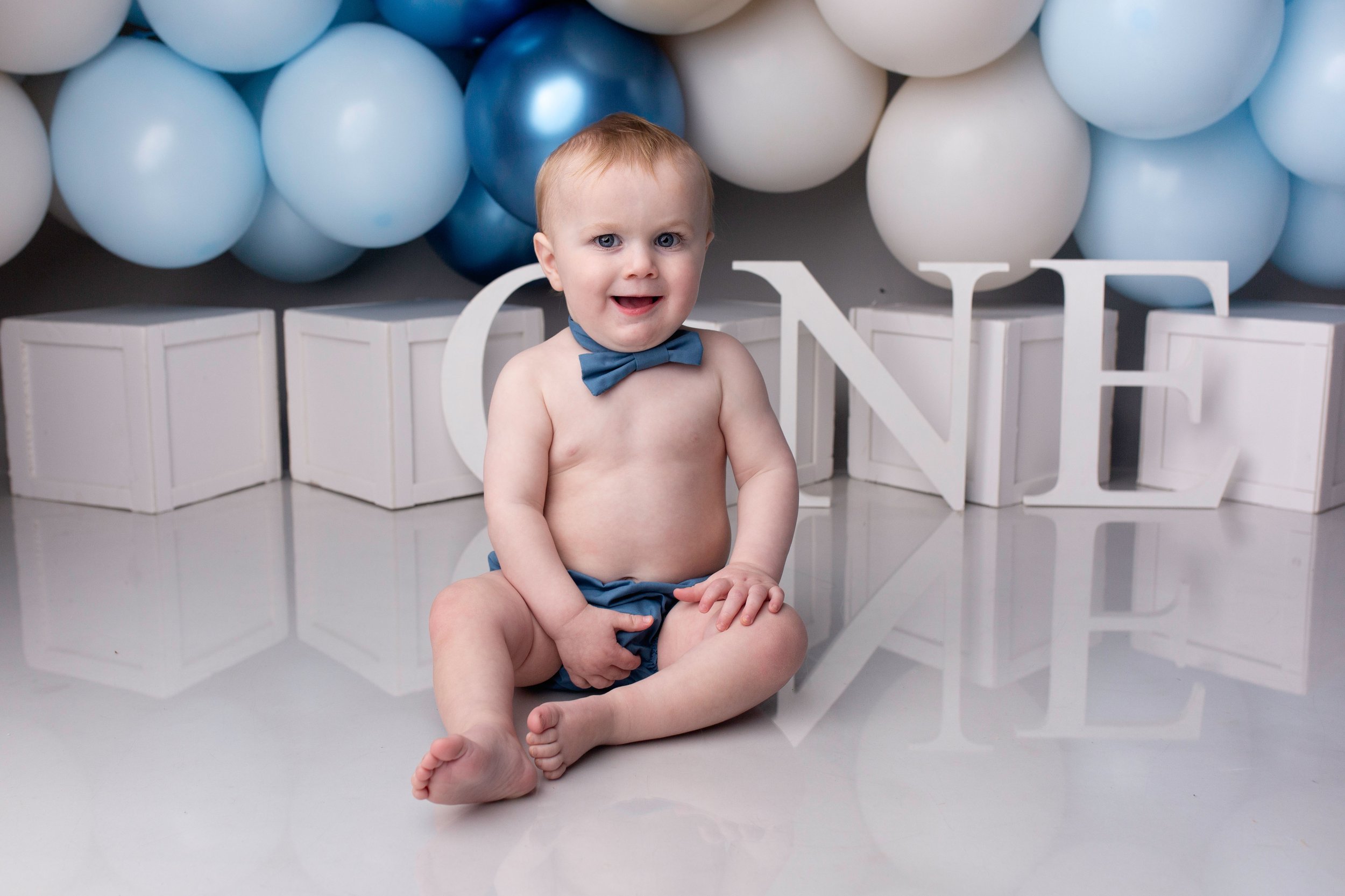 1ST BIRTHDAY PHOTOSHOOT WILLENHALL - 1ST BIRTHDAY PHOTOSHOOT WOLVERHAMPTON - 1ST BIRTHDAY PHOTOSHOOT BIRMINGHAM - 1ST BIRTHDAY PHOTOSHOOT WALSALL - 1ST BIRTHDAY PHOTOSHOOT BIRMINGHAM - LEA COOPER PHOTOGRAPHY.jpg