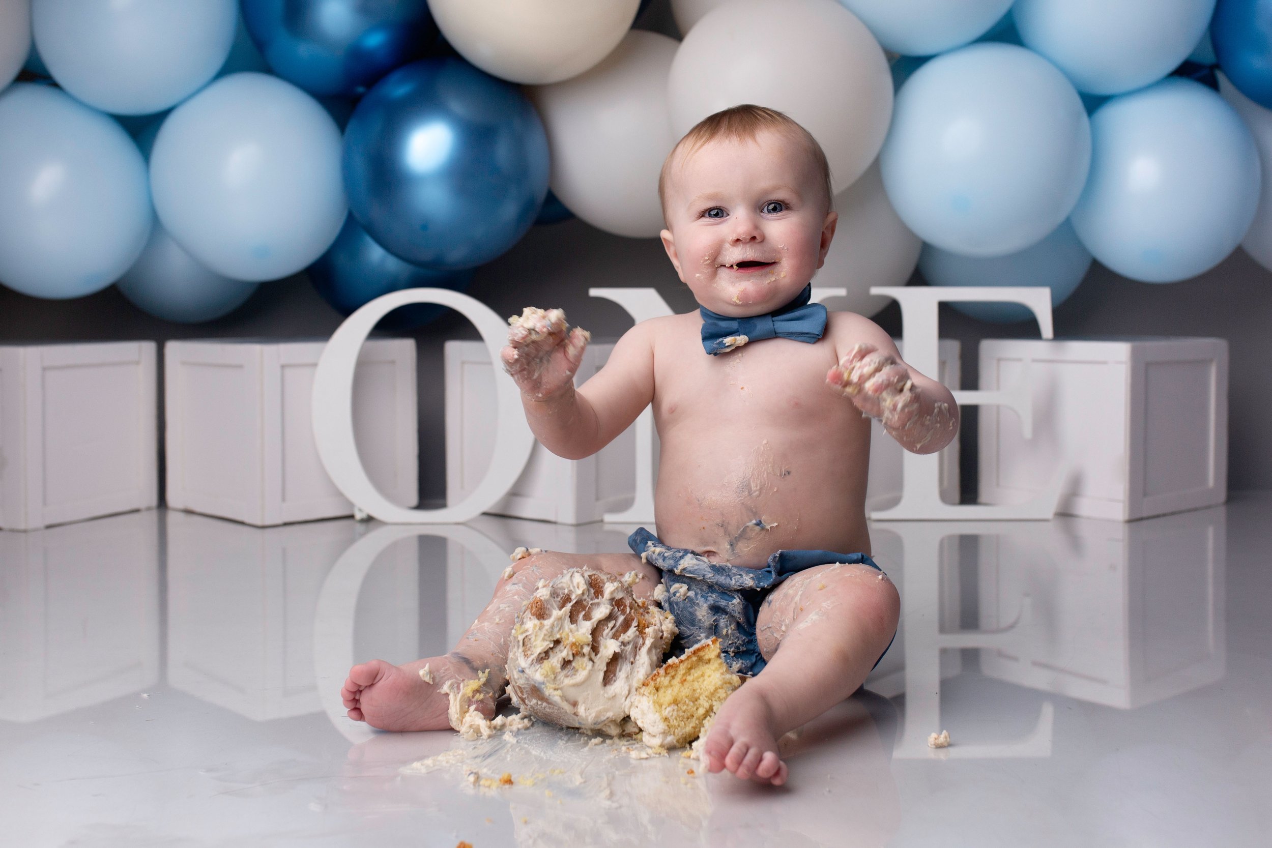 LEA COOPER PHOTOGRAPHY - CAKE SMASH PHOTOSHOOT WILLENHALL - CAKE SMASH PHOTOGRAPHER WILLENHALL - CAKE SMASH PHOTOGRAPHY WILLENHALL - 1ST BIRTHDAY CAKE SMASH WILLENHALL - 1ST BIRTHDAY PHOTOGRAPHER WILLENHALL - UK.jpg