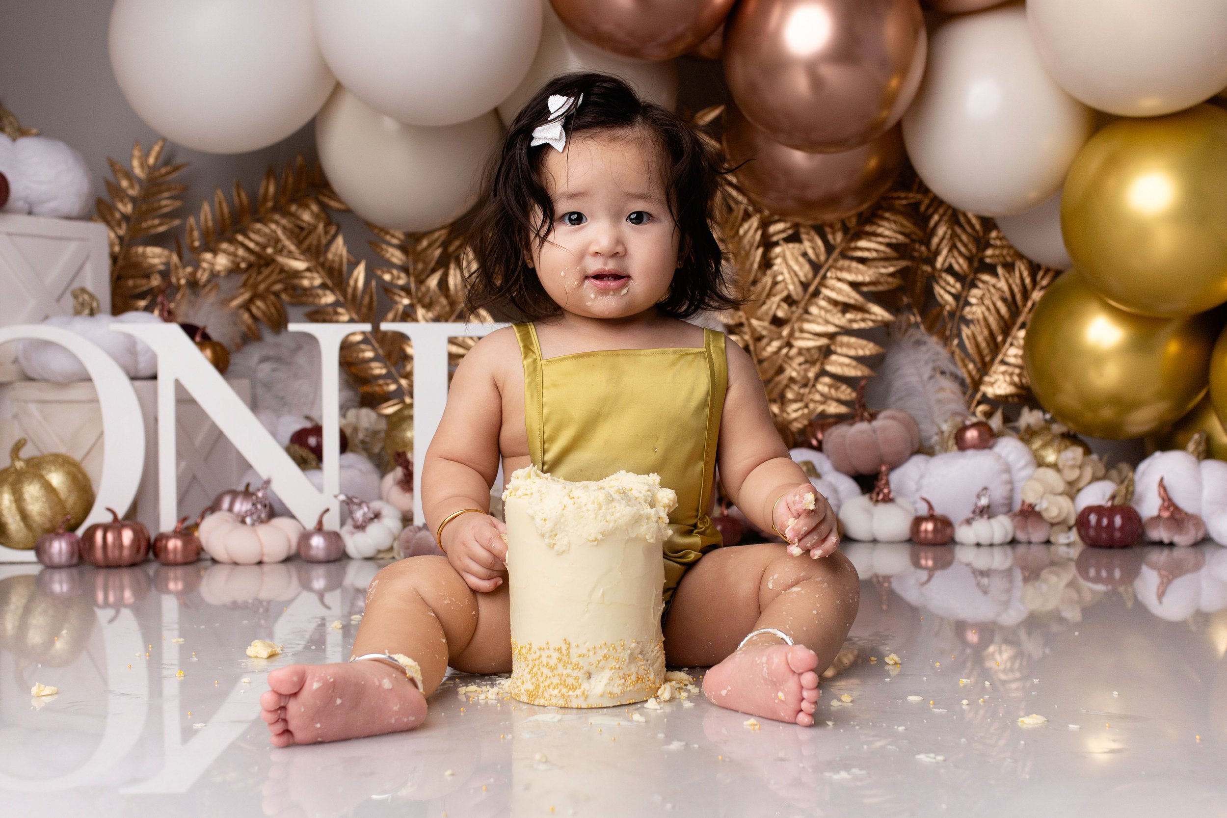 LEA COOPER PHOTOGRAPHY - CAKE SMASH PHOTOSHOOT WILLENHALL - CAKE SMASH PHOTOGRAPHER WILLENHALL - CAKE SMASH PHOTOGRAPHY WILLENHALL - 1ST BIRTHDAY CAKE SMASH WILLENHALL - 1ST BIRTHDAY PHOTOGRAPHER WILLENHALL.jpg