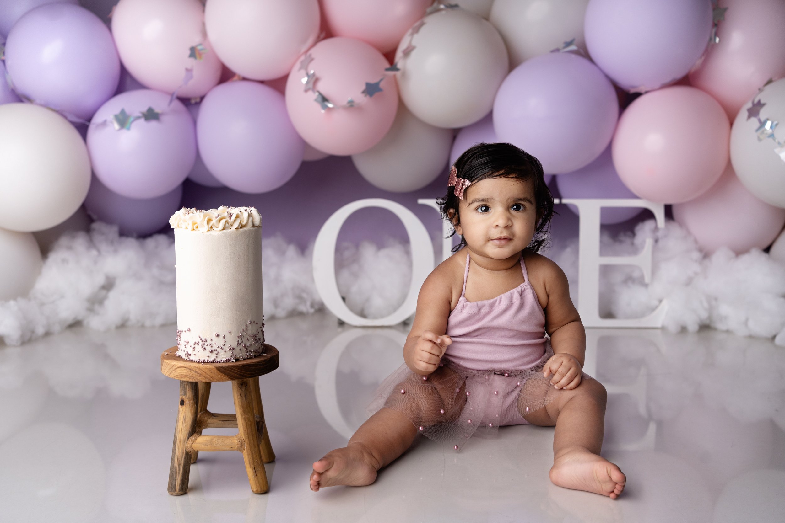 REEVA - CAKE SMASH PHOTOSHOOT NEAR ME - CAKE SMASH NEAR ME - CAKE SMASH WOLVERHAMPTON - BIRMINGHAM - LEA COOPER PHOTOGRAPHY -16.jpg