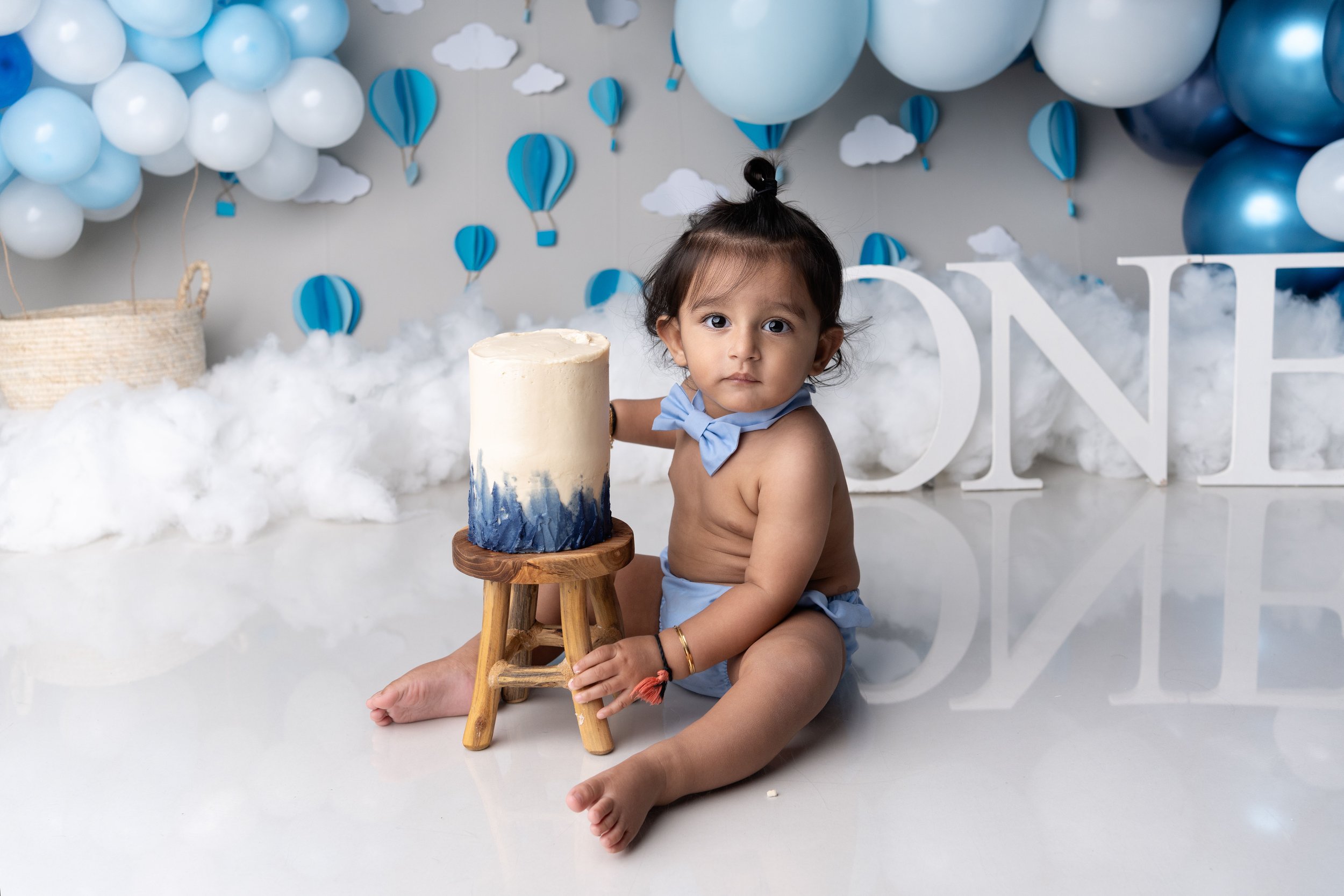 YUVRAJ-cake smash photoshoot wolverhampton - cake smash photography birmingham - cake smash near me - lea cooper photography - uk 15.jpg