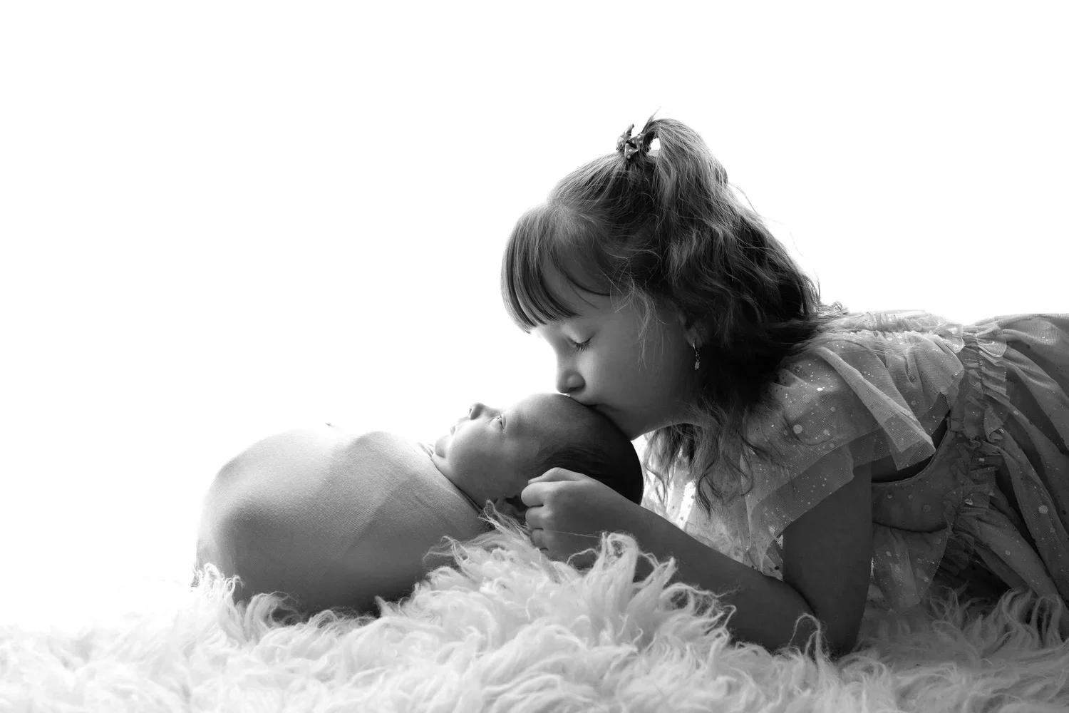 newborn wrapped mini session West Midlands affordable newborn photography Willenhall studio