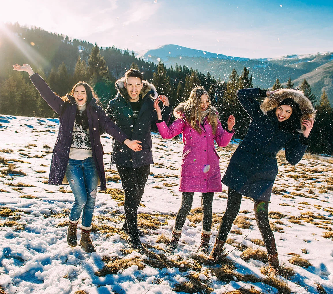 Best Base Layer for Cold Weather and Skiing: Women's Baselayers Guide