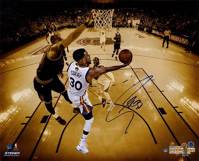 Steiner SportsStephen Curry Signed 'NBA Finals Layup Against LeBron' 16x20 Metallic Photo