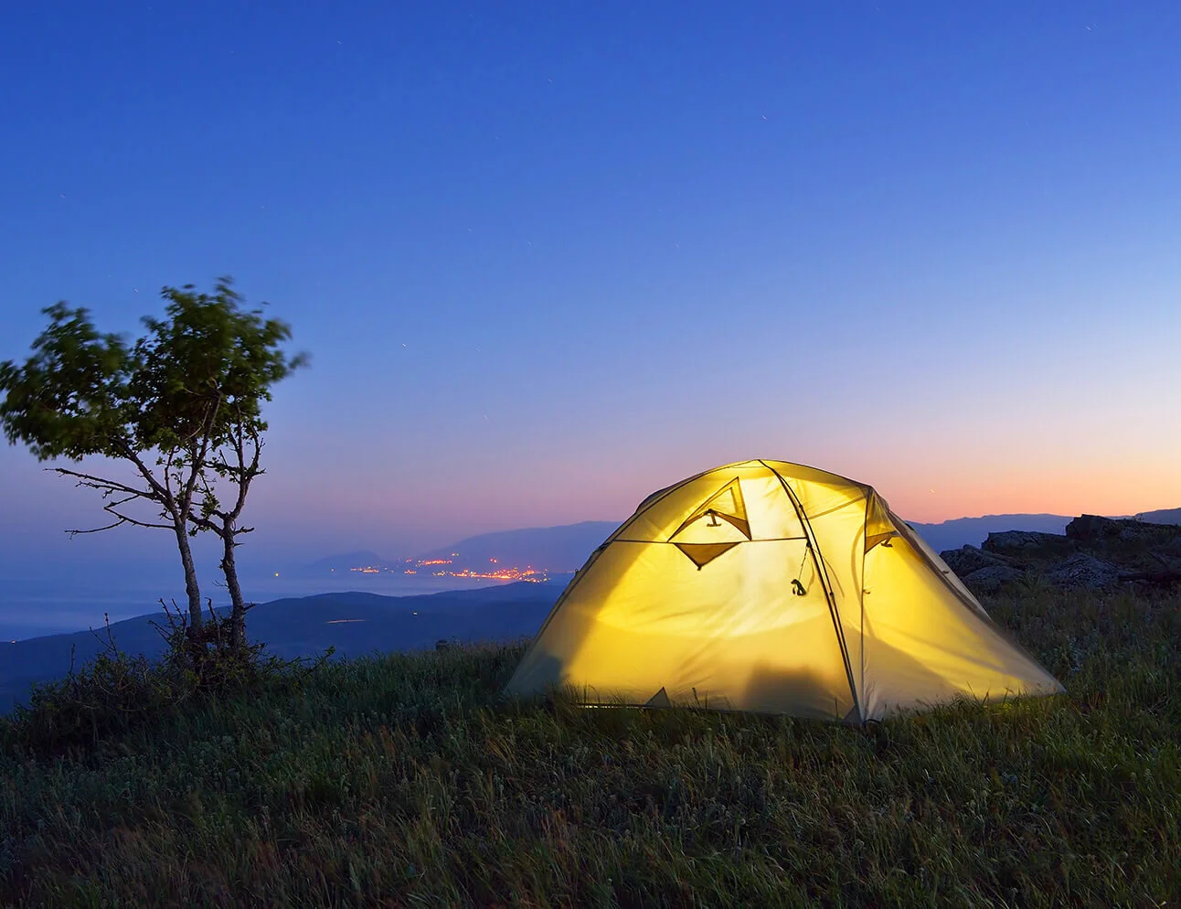 Best Outdoor Solar Lanterns: Top Picks for Hanging, Small, and Solar-Powered Lighting