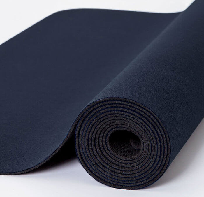 10 Perfect Travel Friendly Yoga Mats To Keep You Centered