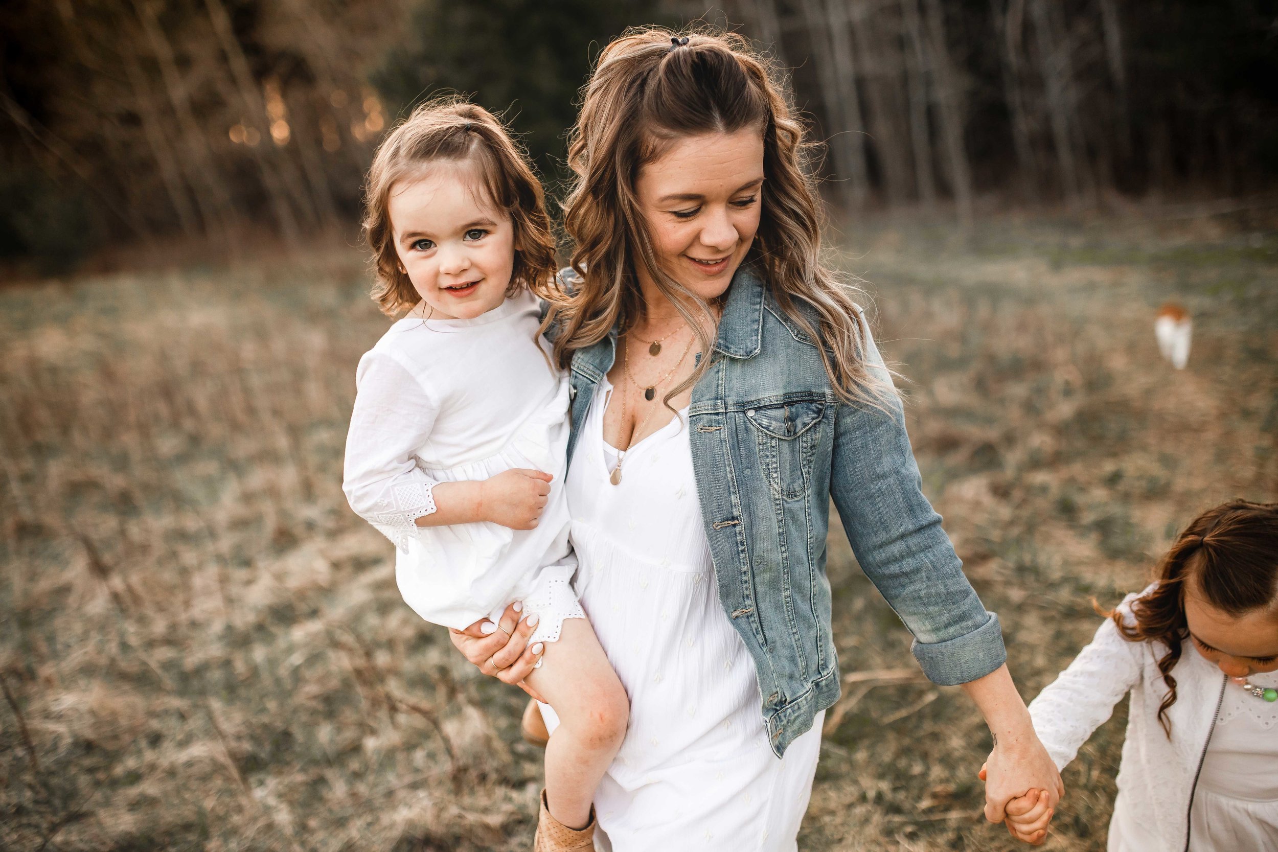 Amy-D-Photography--Family-Photography--Mom-and-Daughter-Session--Mothers-Day-Session--Mom-Photos--Family-Photos--Mom-and-Children-Session--Golden-Hour-Session-94.jpg