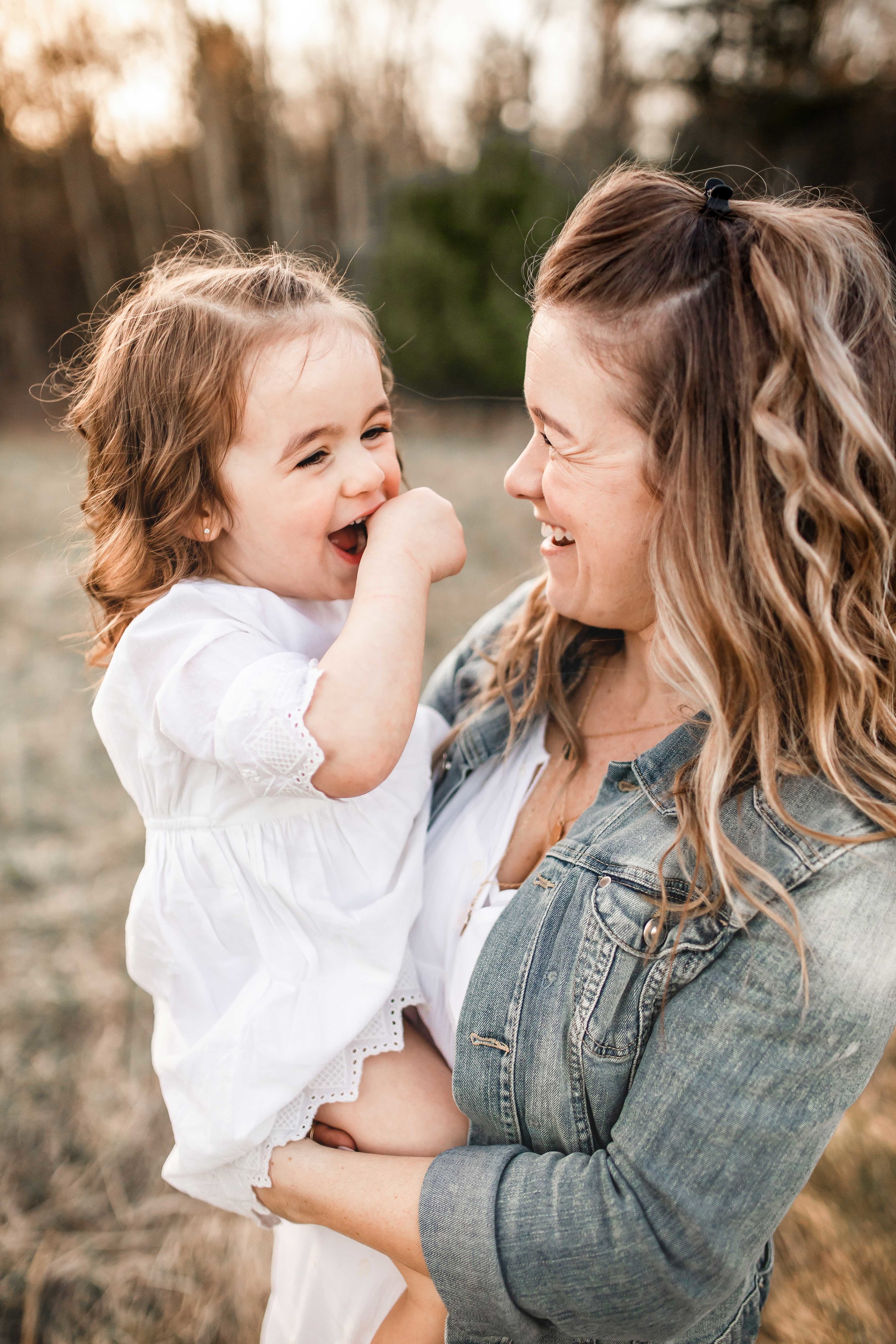 Amy-D-Photography--Family-Photography--Mom-and-Daughter-Session--Mothers-Day-Session--Mom-Photos--Family-Photos--Mom-and-Children-Session--Golden-Hour-Session-109.jpg