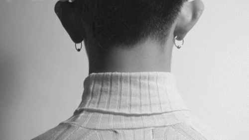 alex_black_fashion_video_19.gif