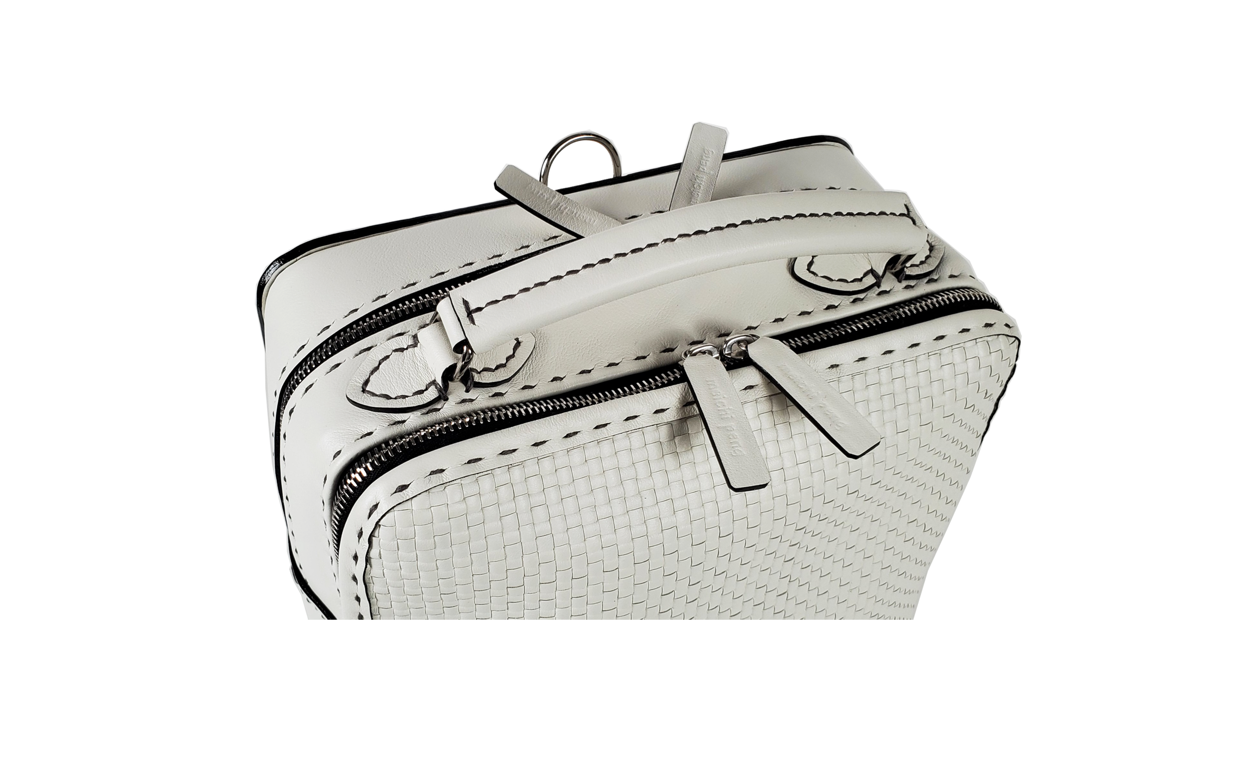 White_24_backpack Detail2.png