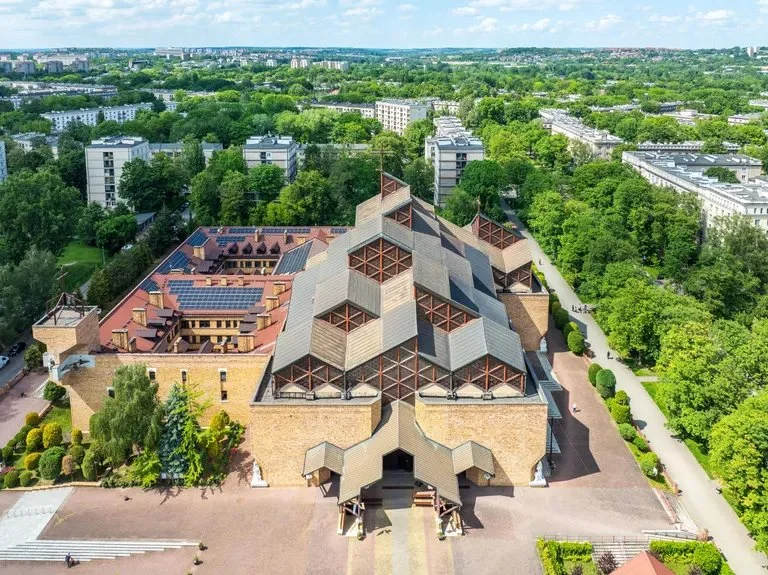 Nowa Huta: Soviet elegance?