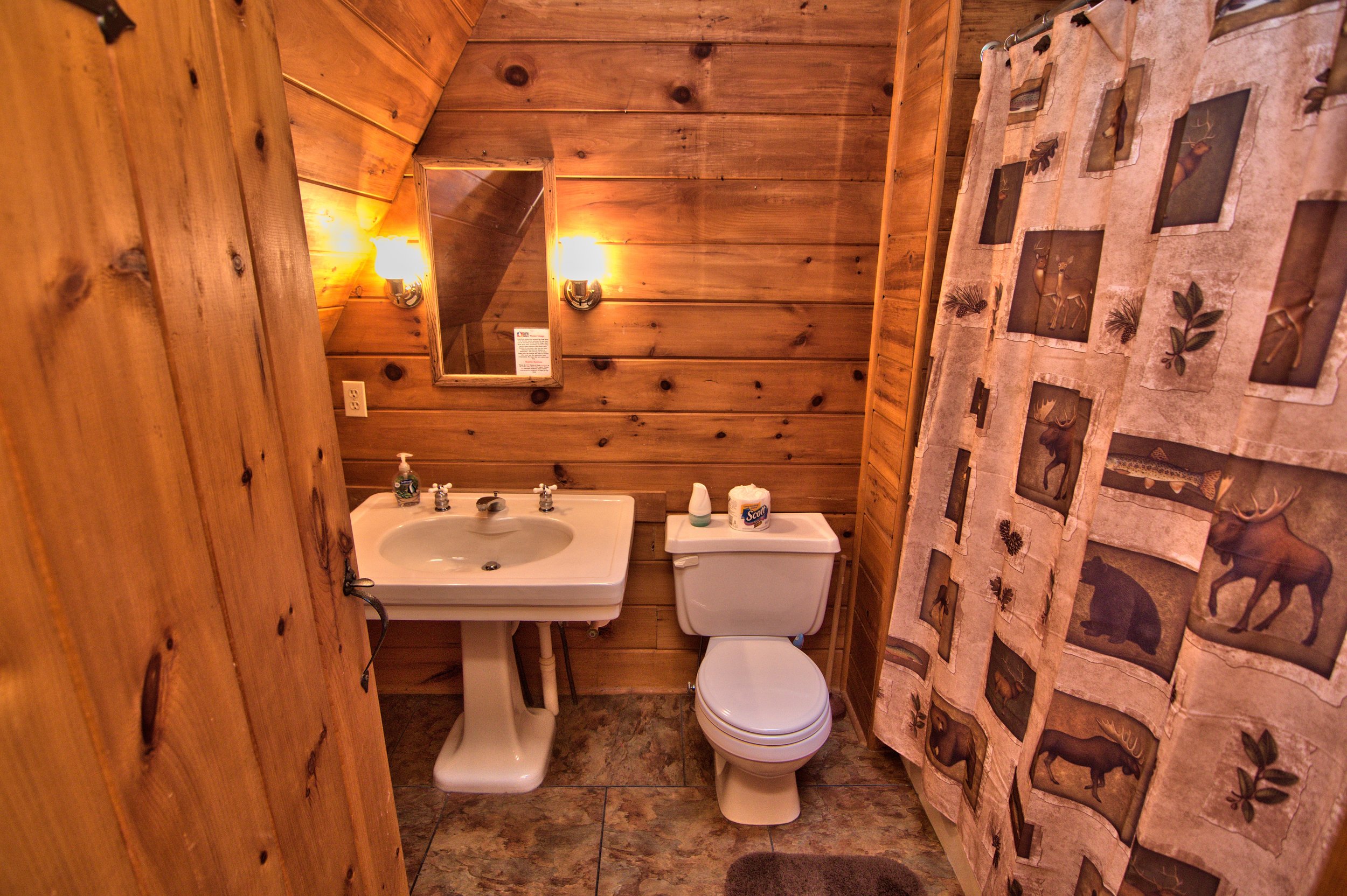 2nd Floor Bath.jpg