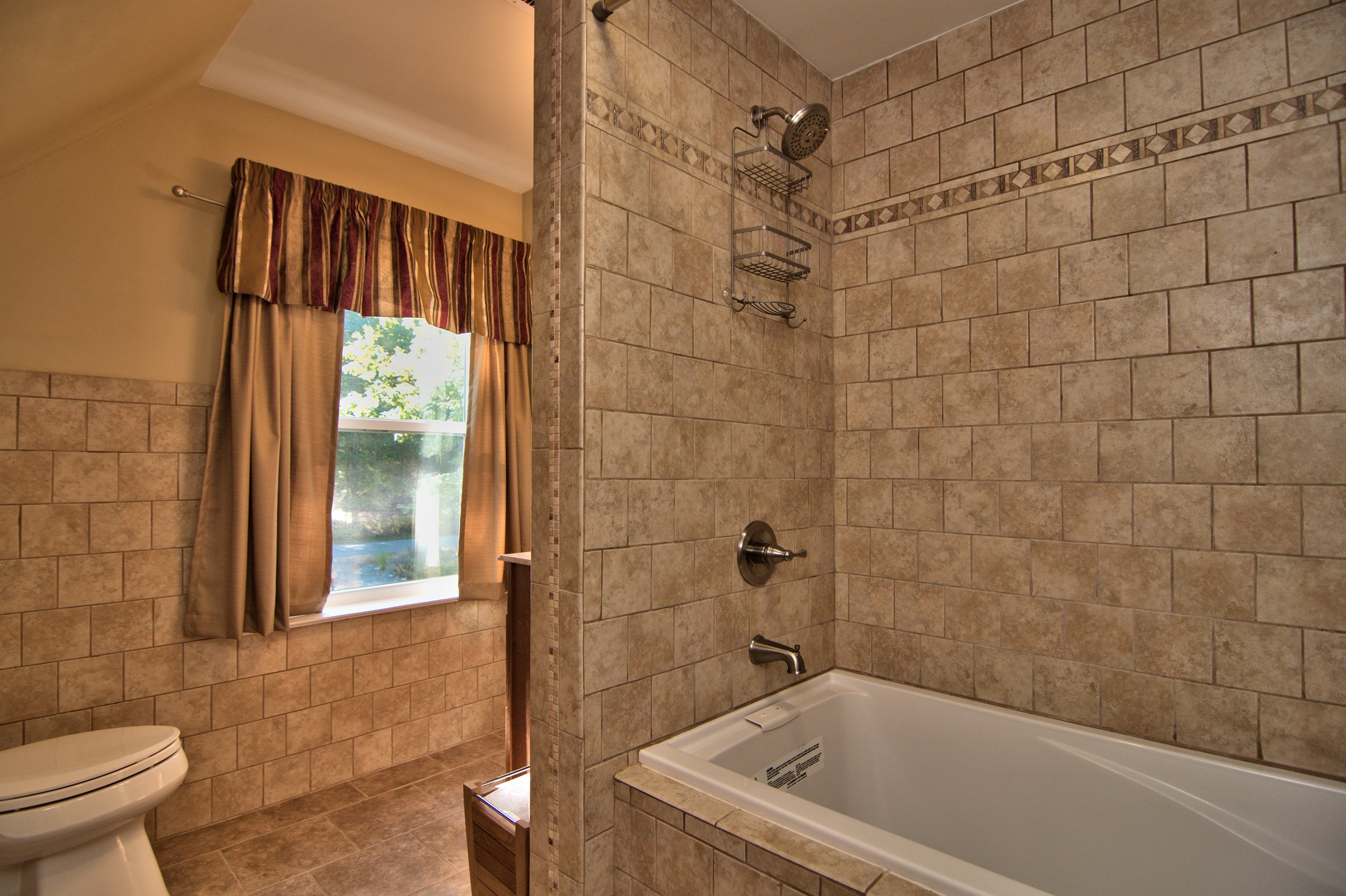 2nd Floor Bath View 2.jpg