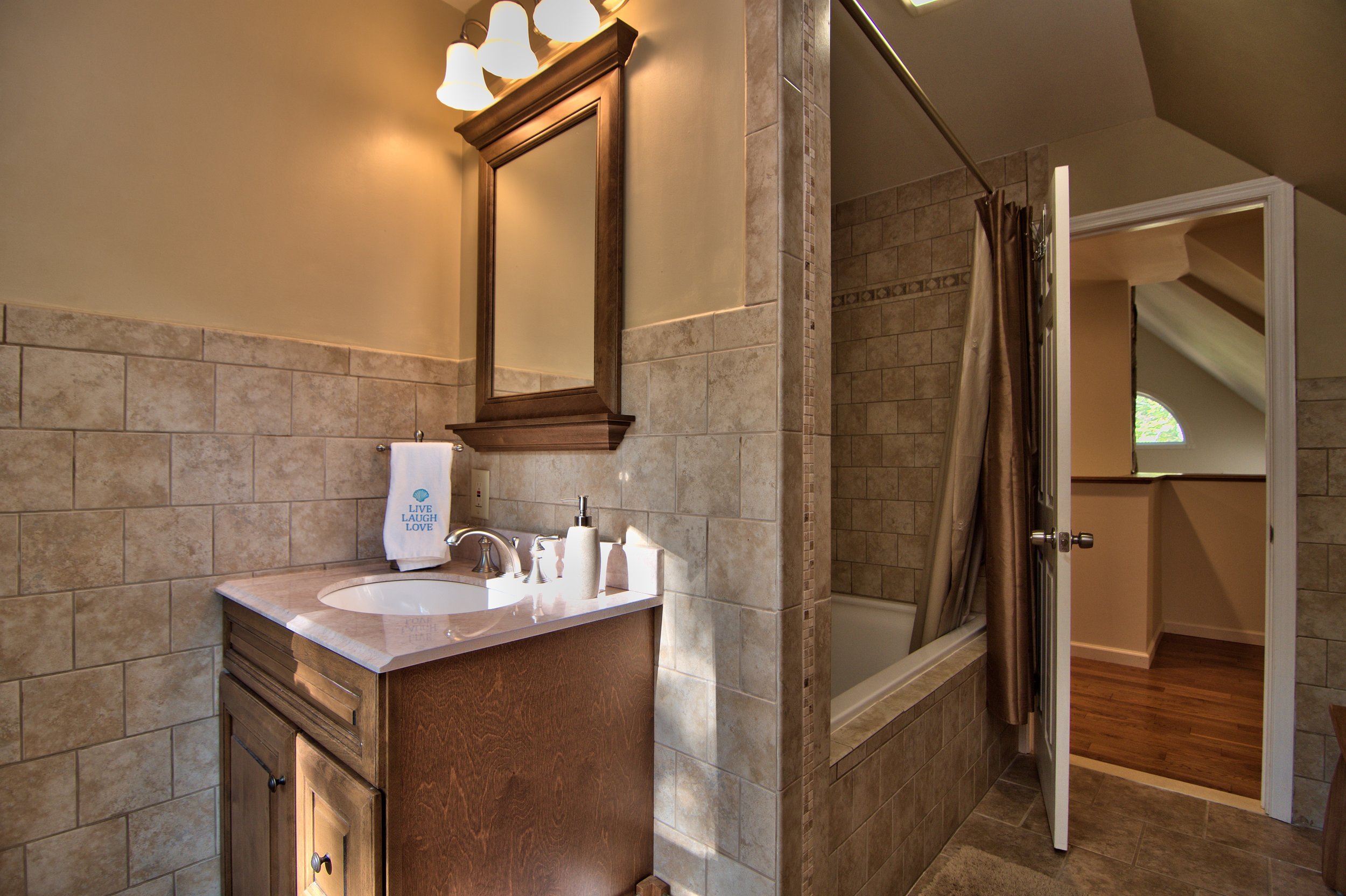 2nd Floor Bath View 4.jpg