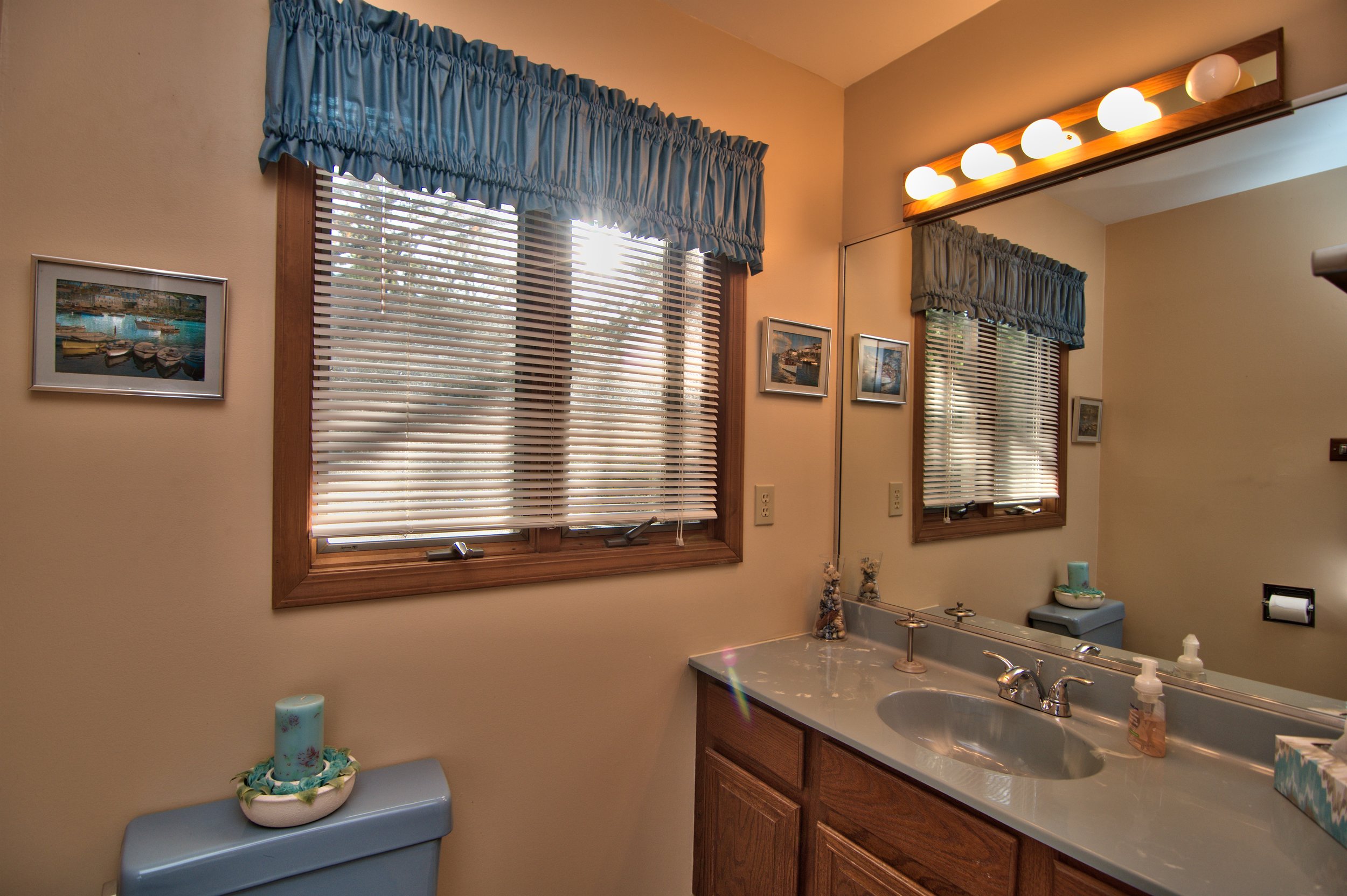 2nd Floor Hall Bath View 4.jpg