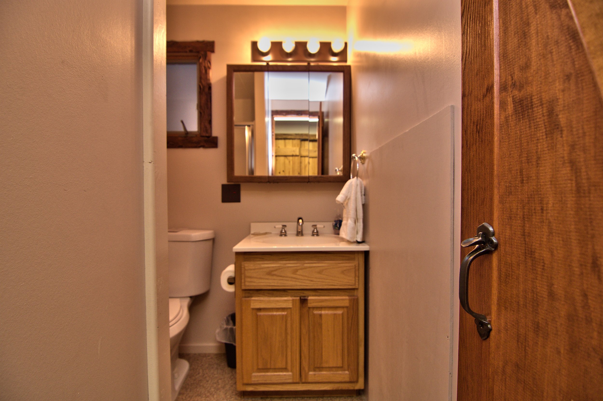 1st Floor Bath View 1.jpg