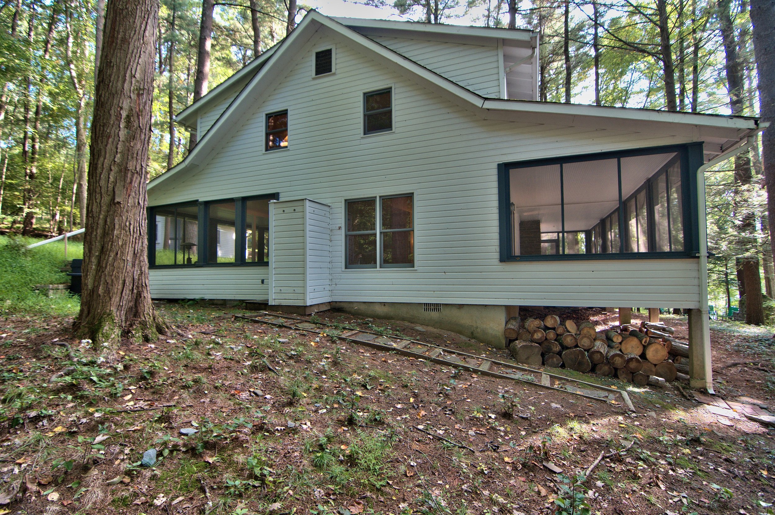 Exterior View 06.jpg