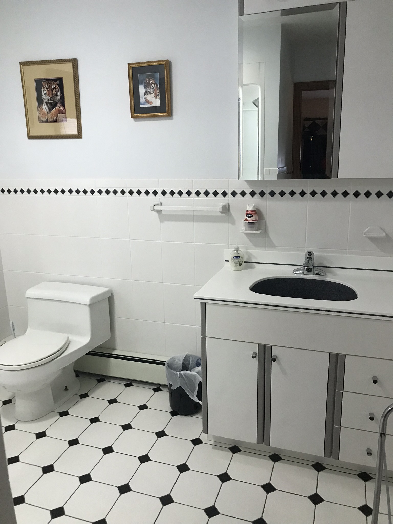 bathroom 6.jpg