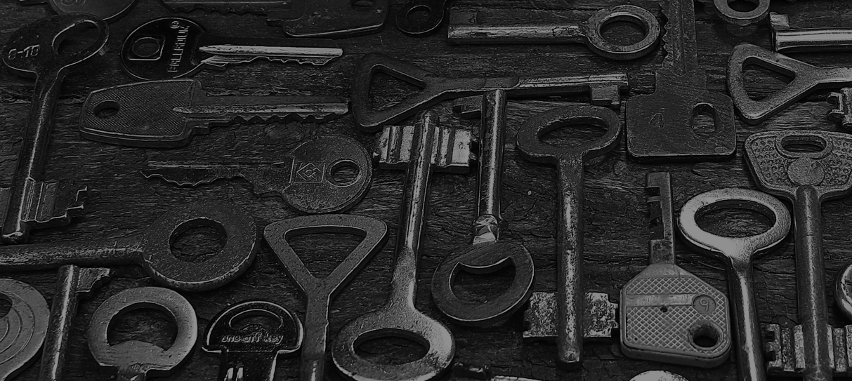 dreamstime_m_59676624 keys_banner_BWb.jpg