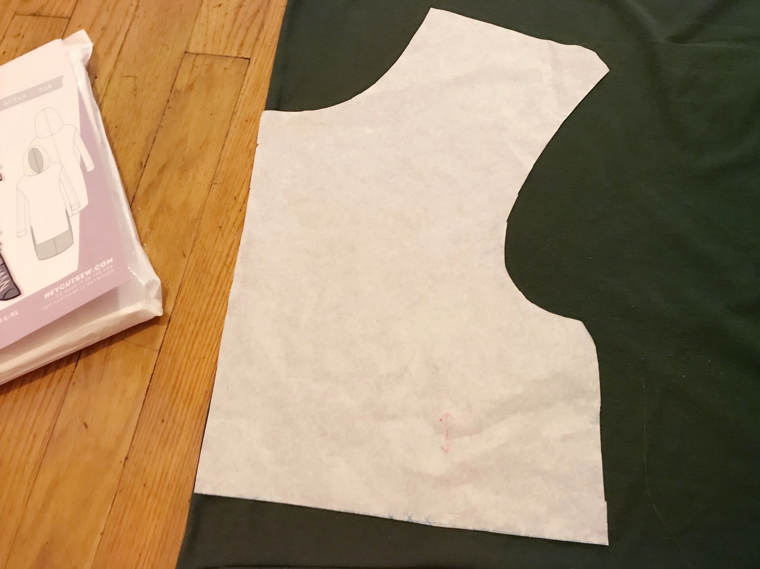 Not pictured (whoops!) but I did pin all round the edge of the fabric before I cut it. 