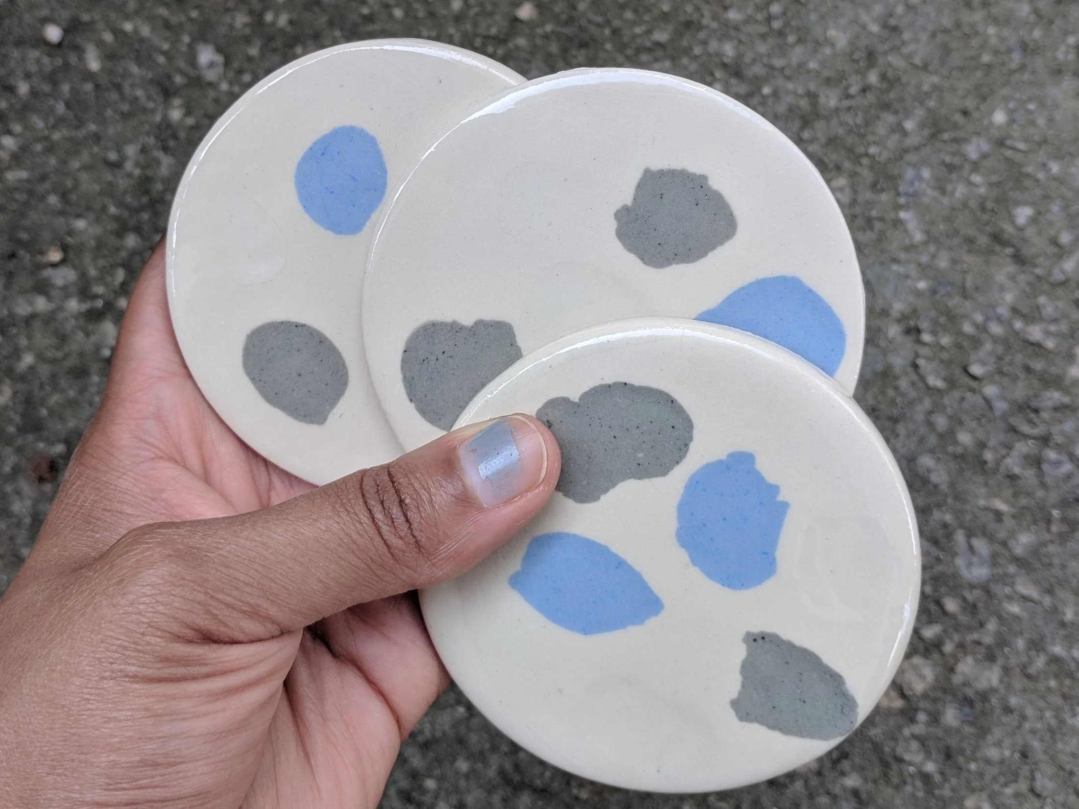 BUFF WHITE This porcelain like clay body is white in color. It has zero grog which gives it a very smooth and soft texture. Typically used for hand building and fired in a cone 6 electrical kiln. Cone 6