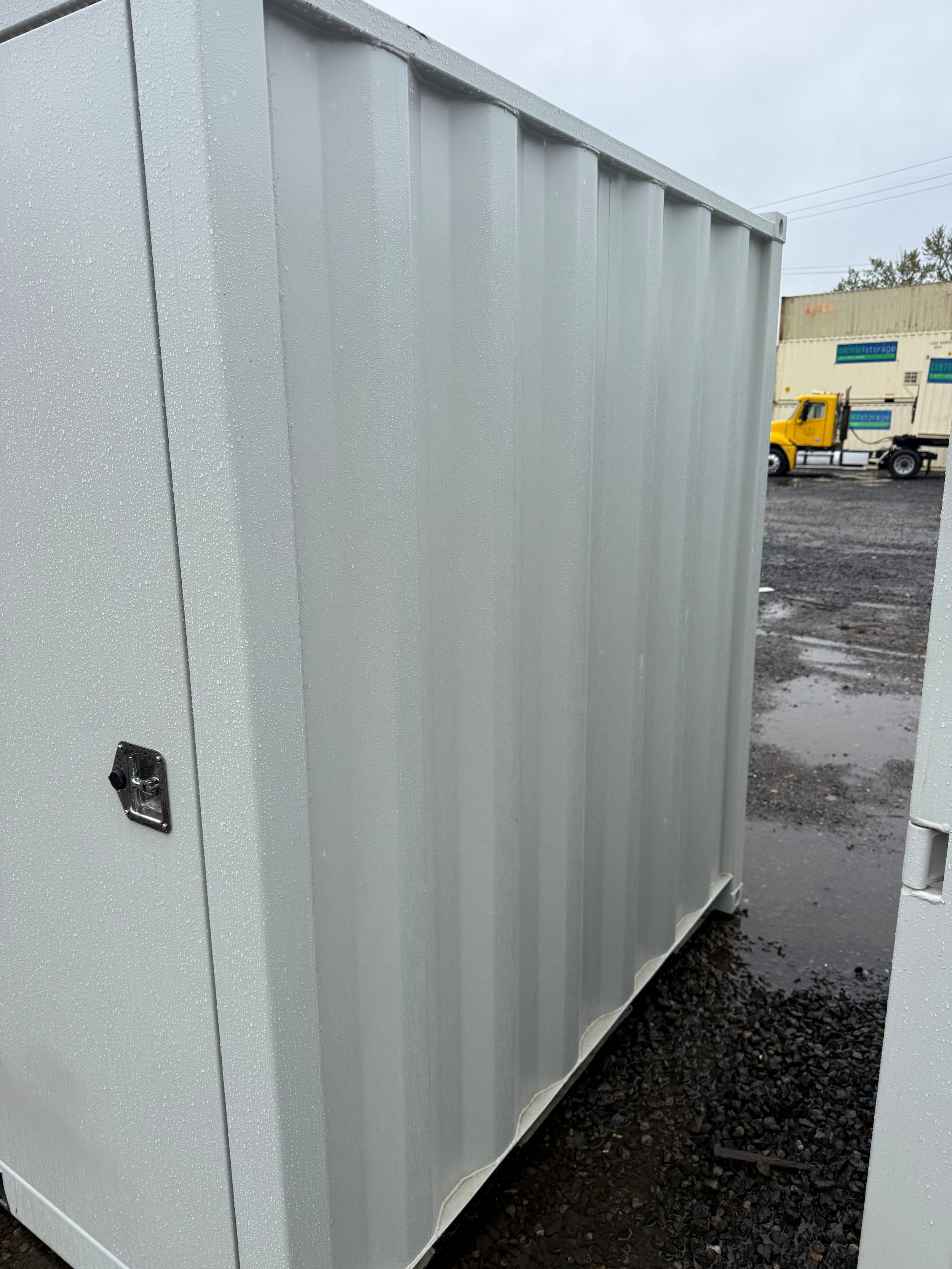 9-ft-Mini-container-3.jpg