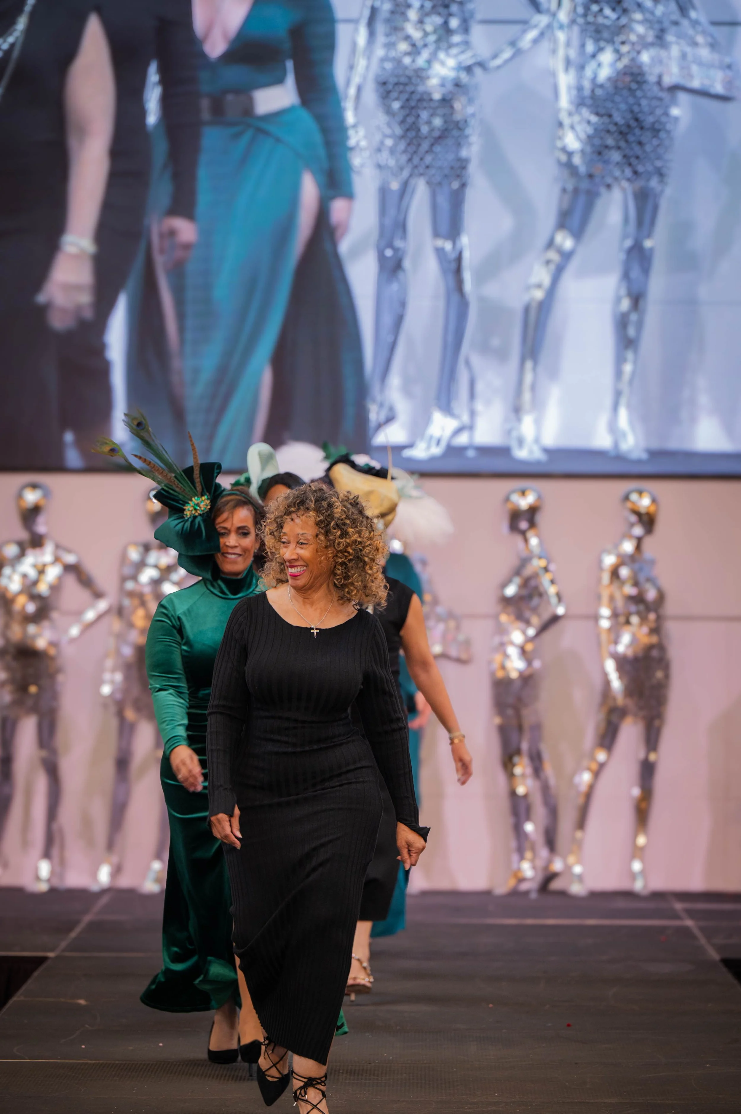 jo_hayes_images_the_revelry_emerald_affair_links_fashion_show-184.jpg