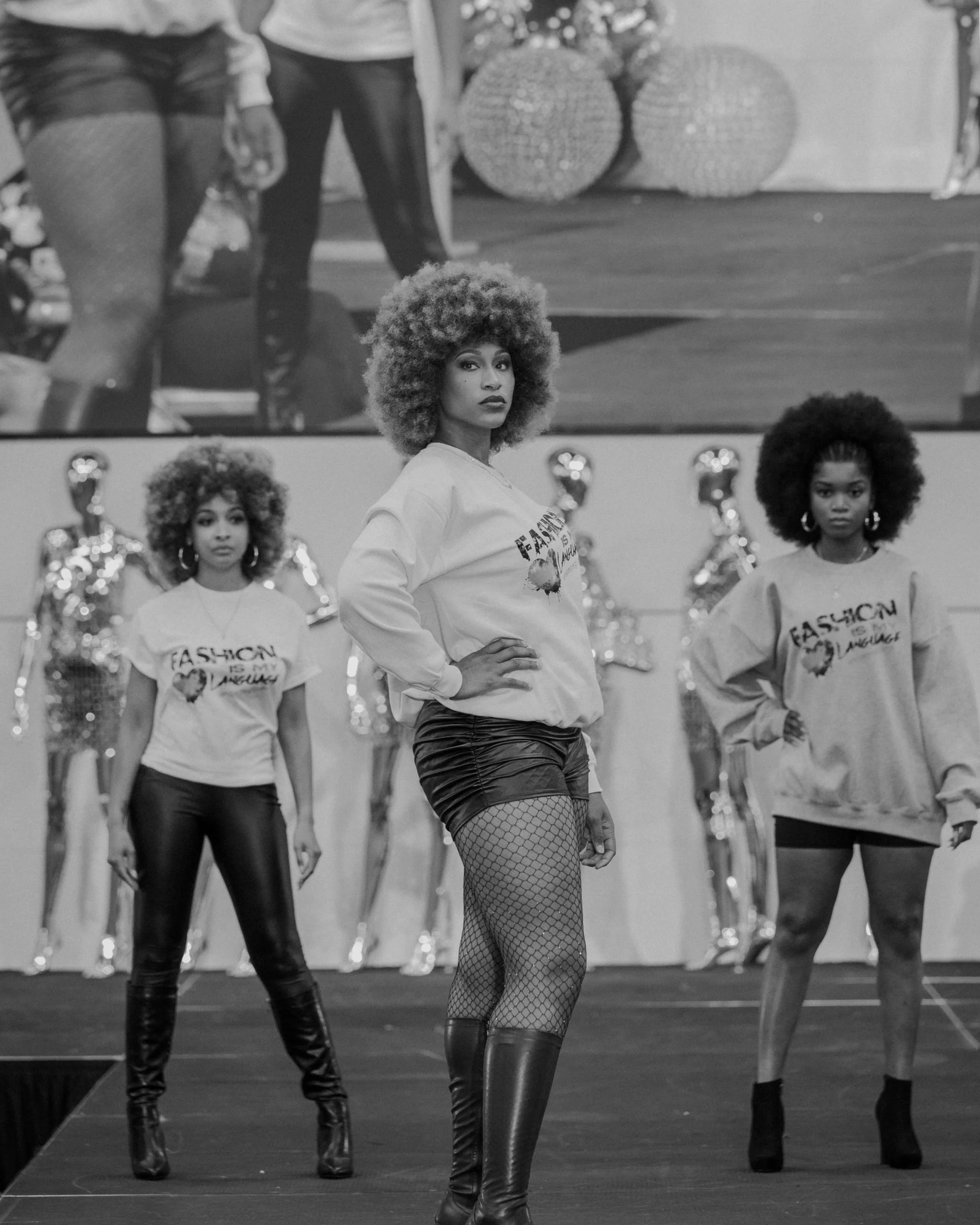 jo_hayes_images_the_revelry_emerald_affair_links_fashion_show-191.jpg