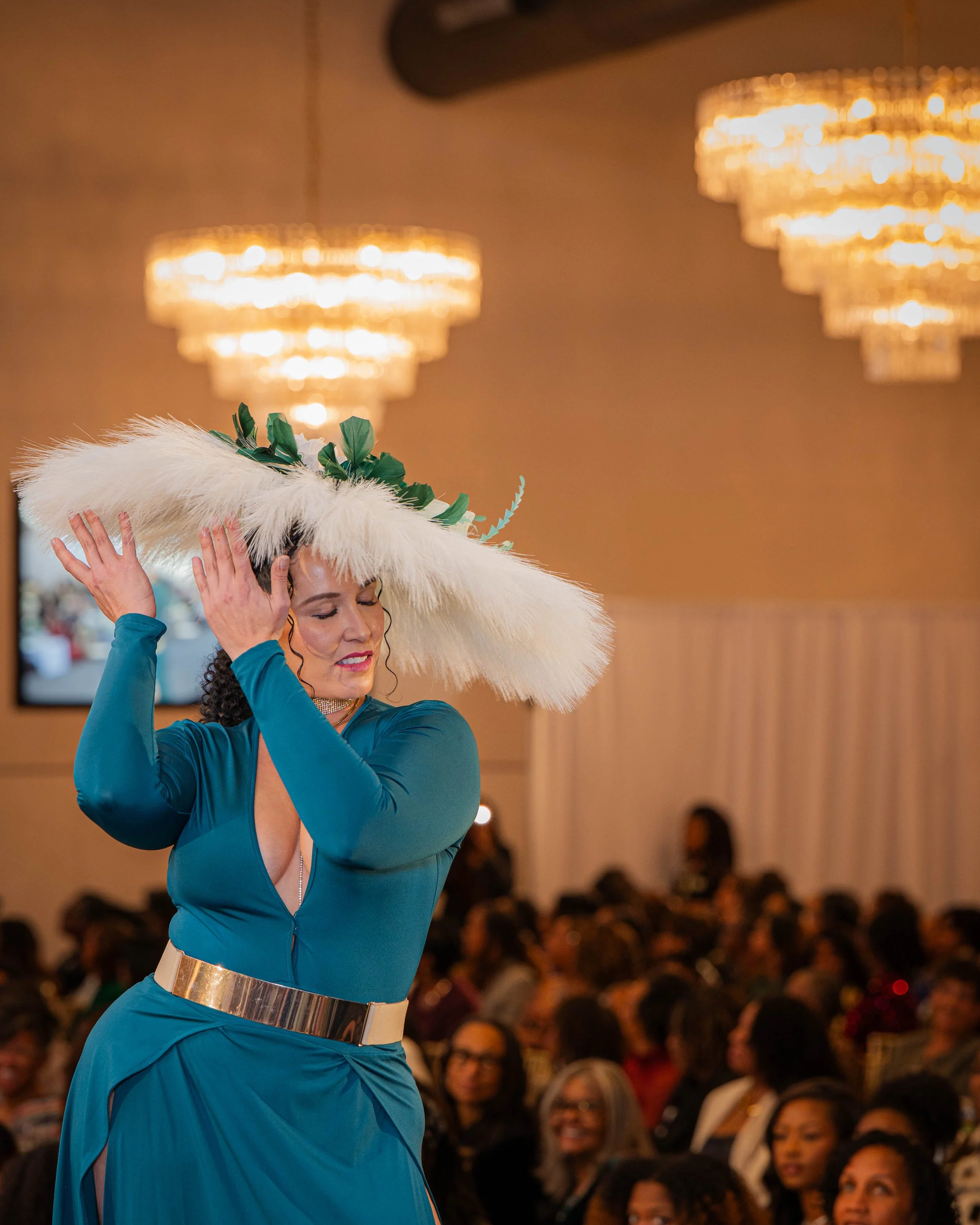 jo_hayes_images_the_revelry_emerald_affair_links_fashion_show-183.jpg