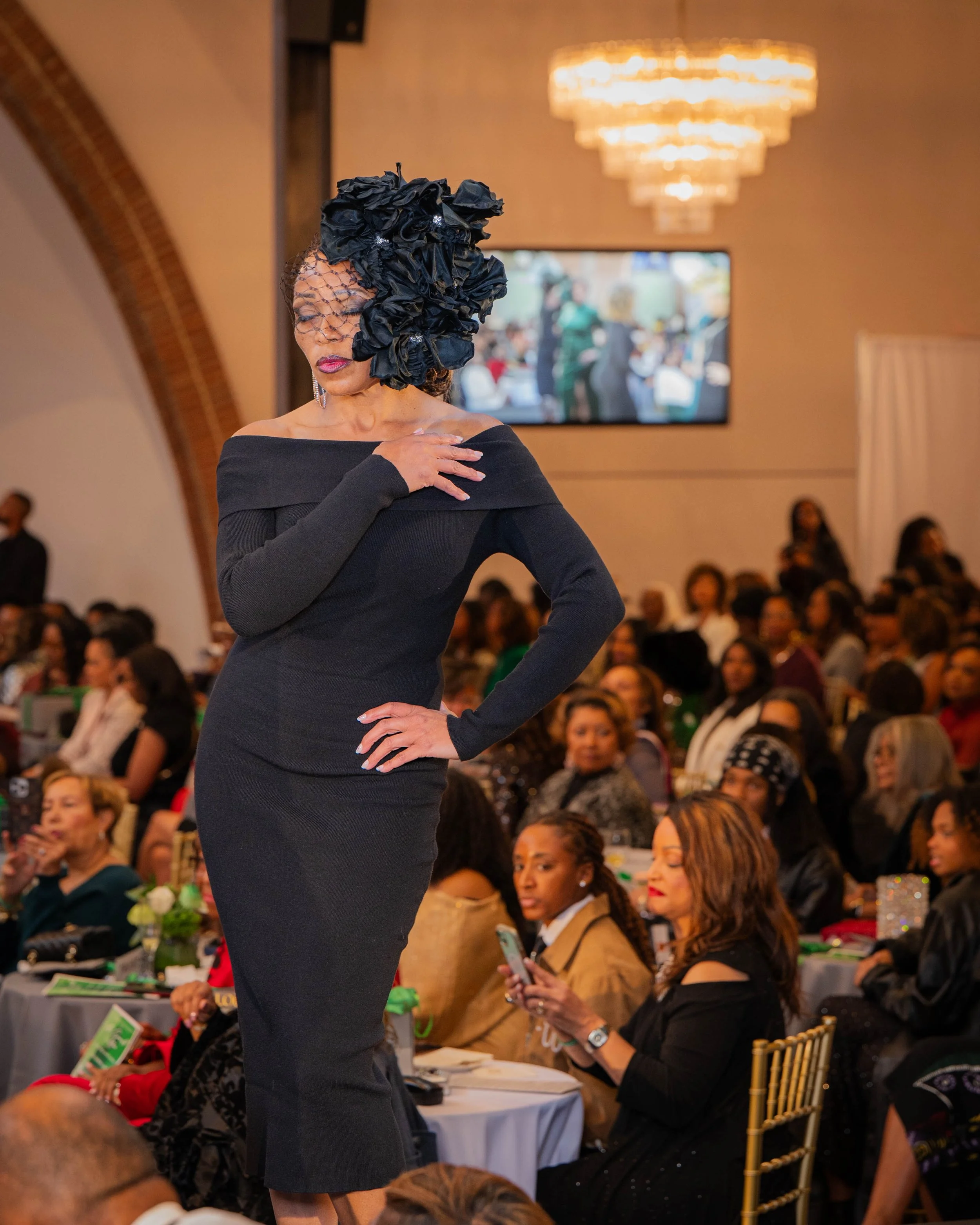 jo_hayes_images_the_revelry_emerald_affair_links_fashion_show-187.jpg