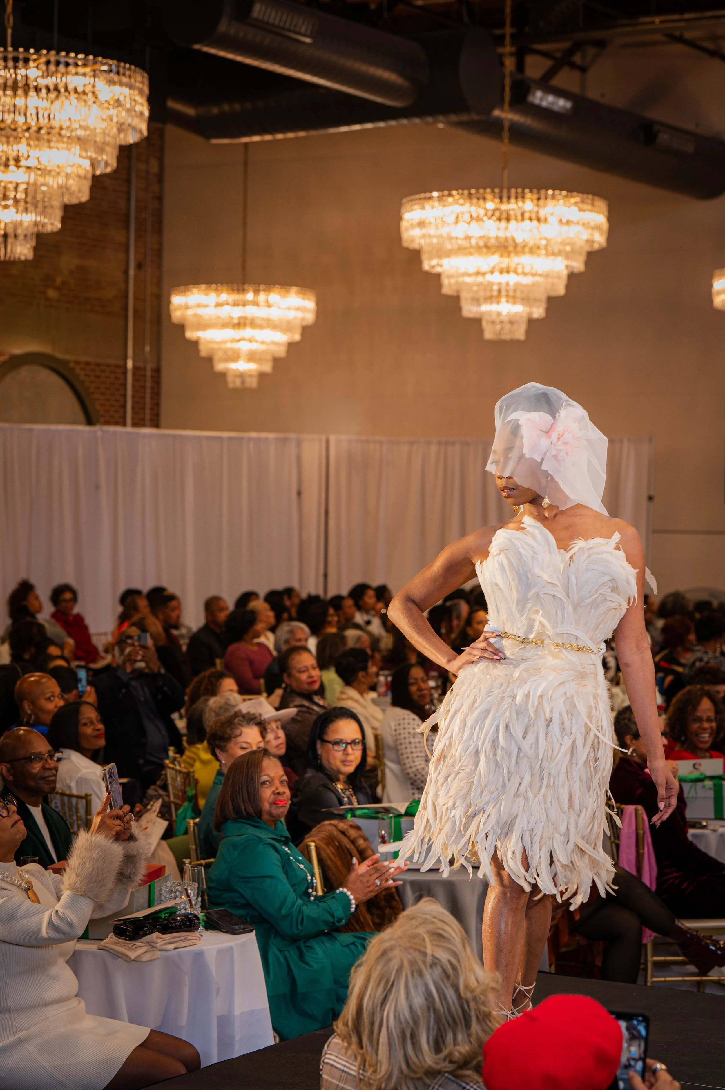 jo_hayes_images_the_revelry_emerald_affair_links_fashion_show-116.jpg