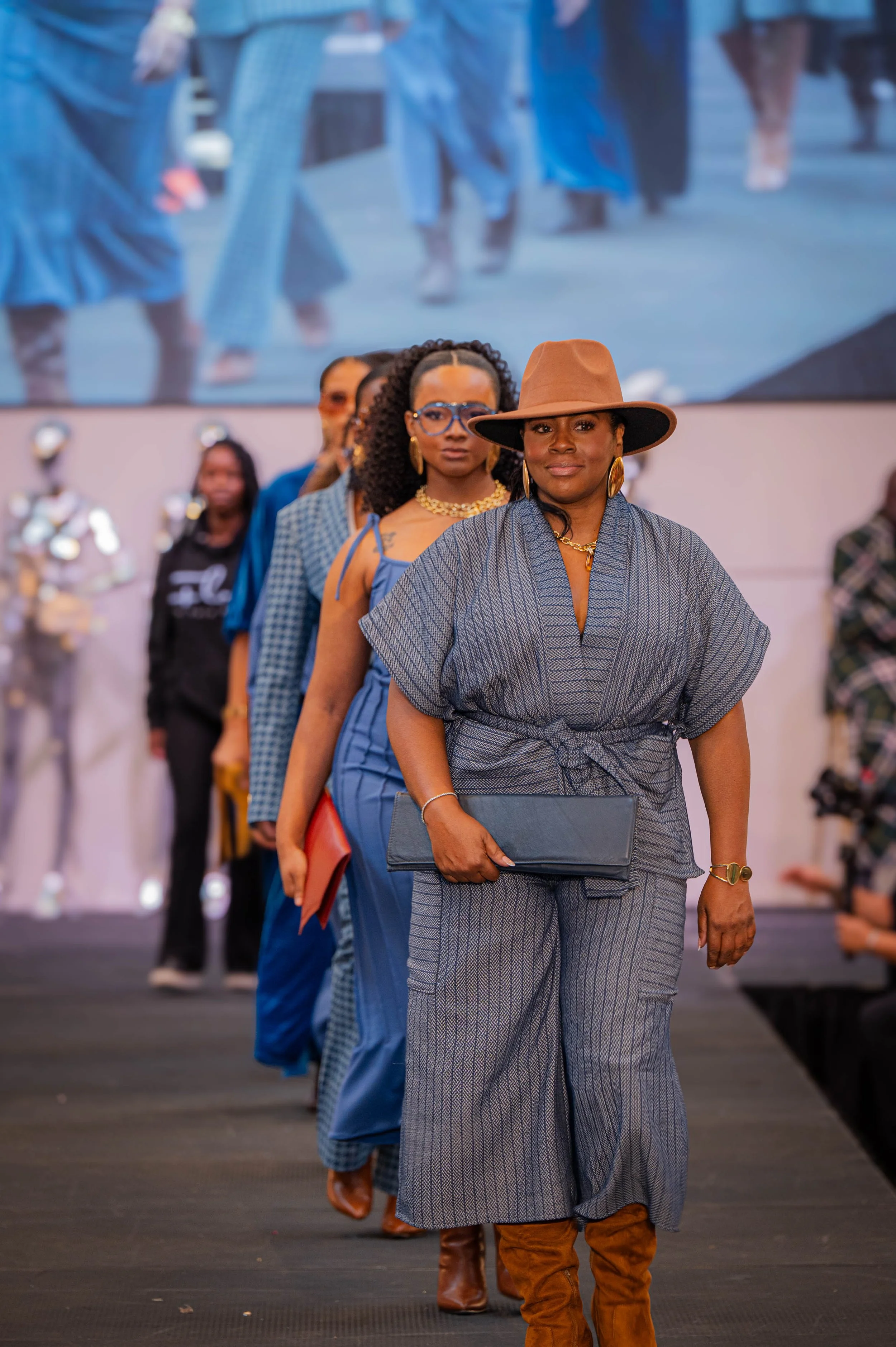jo_hayes_images_the_revelry_emerald_affair_links_fashion_show-170.jpg